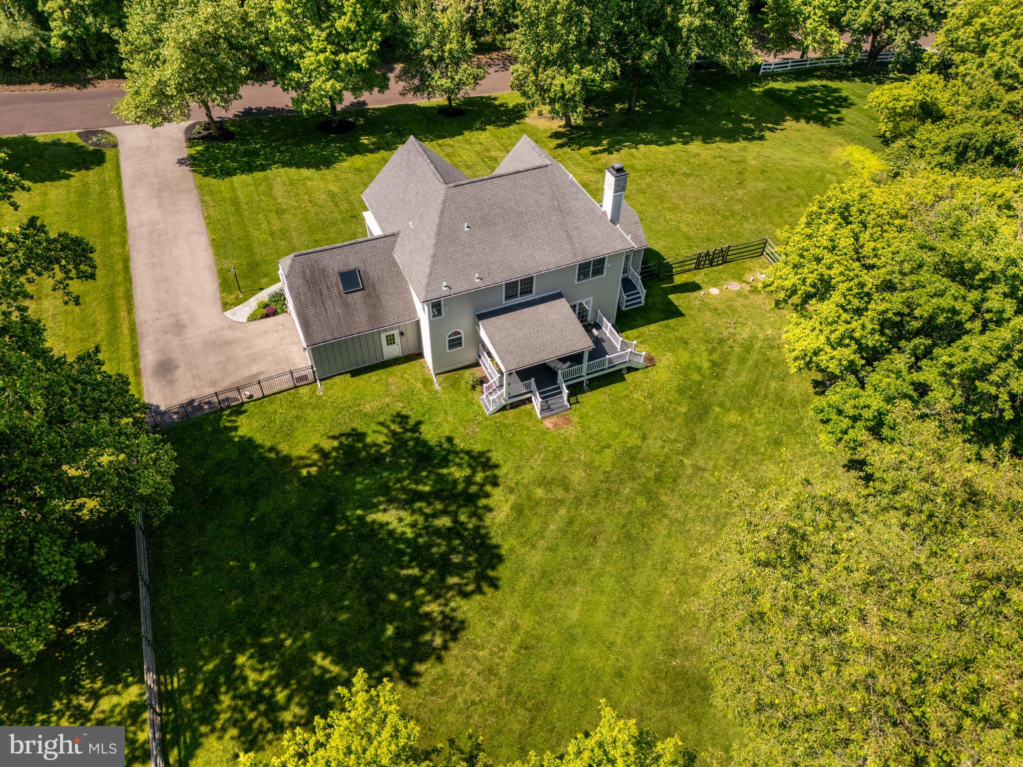 LAFAYETTE HILL - Residential