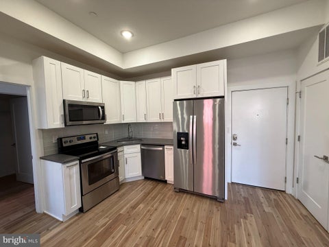Condo For Rent - 1433 Brown Street #2<br/> Philadelphia County, PHILADELPHIA, PA 19130