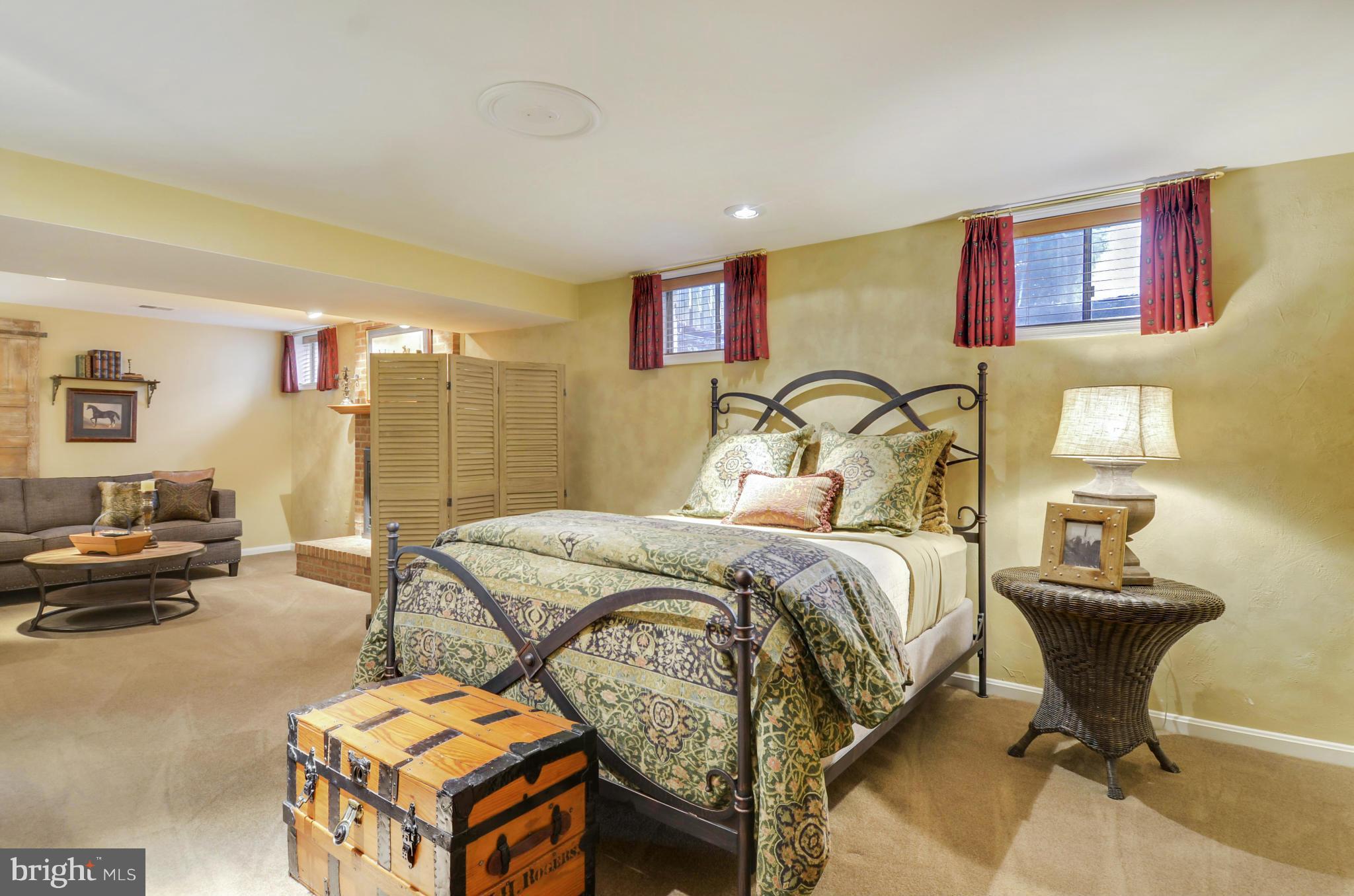 COLLINGWOOD SPRINGS - Residential