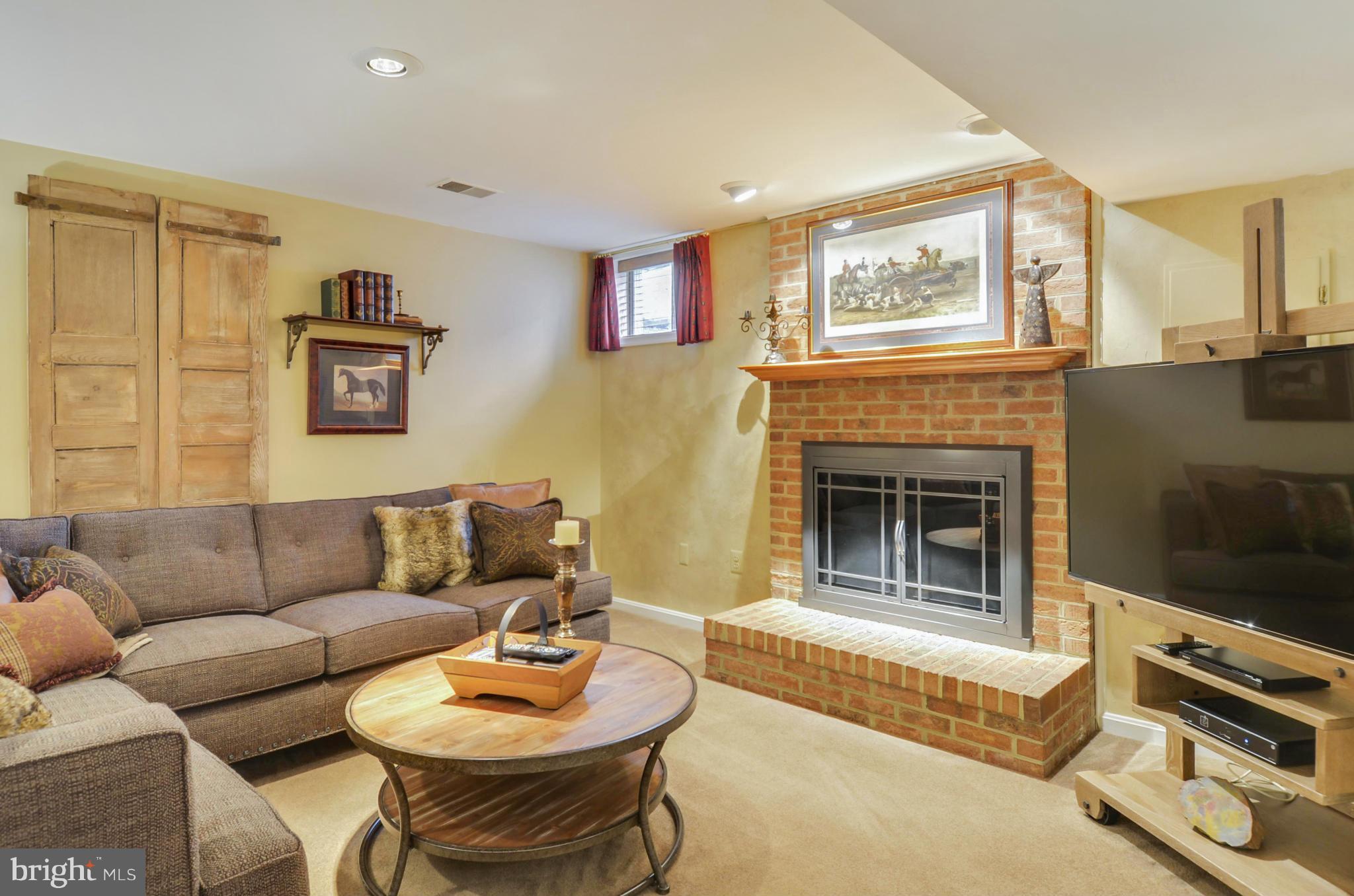 COLLINGWOOD SPRINGS - Residential