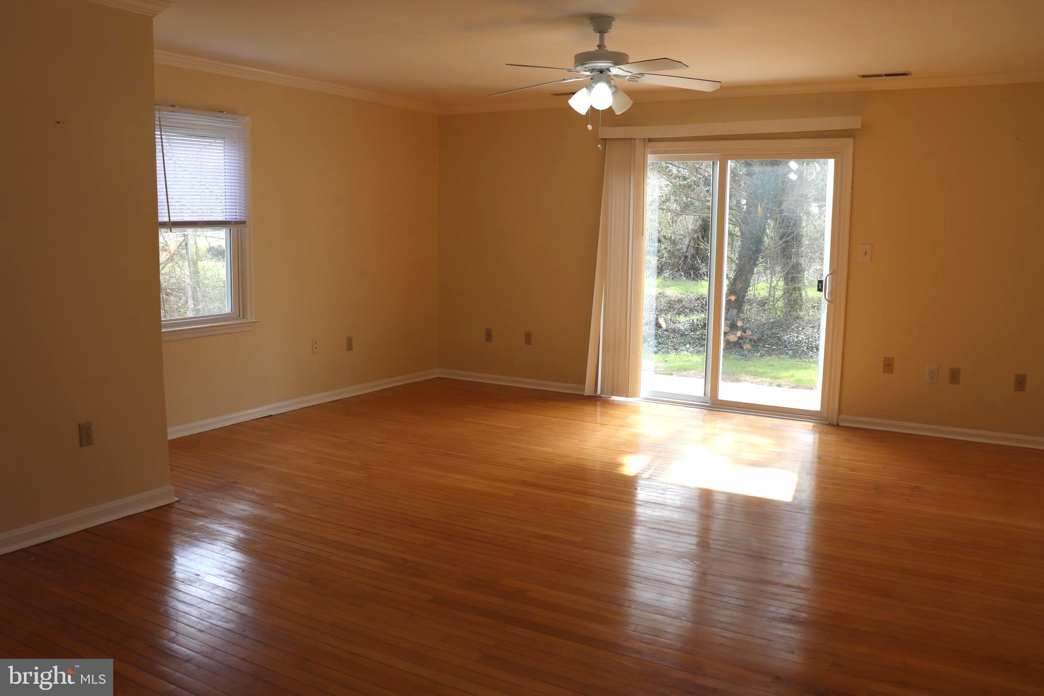 FRANKLIN SQUARE - Residential