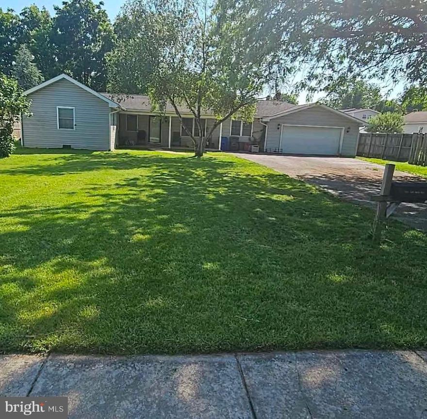 3/2 bath home in need of some tender loving care!! Priced appropriately!! Roof, upgraded electrical, doors, and HVAC all done in 2008! The house has great bones and is a great opportunity for an investor or someone who wants some sweat equity!! THE HOUSE IS GOING IN AS-IS CONDITION!!Audio and Visual Surveillance equipment is on the property!!!