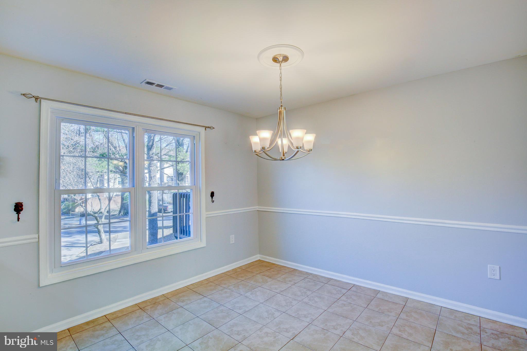 CROFTON MEWS CONDO - Residential Lease