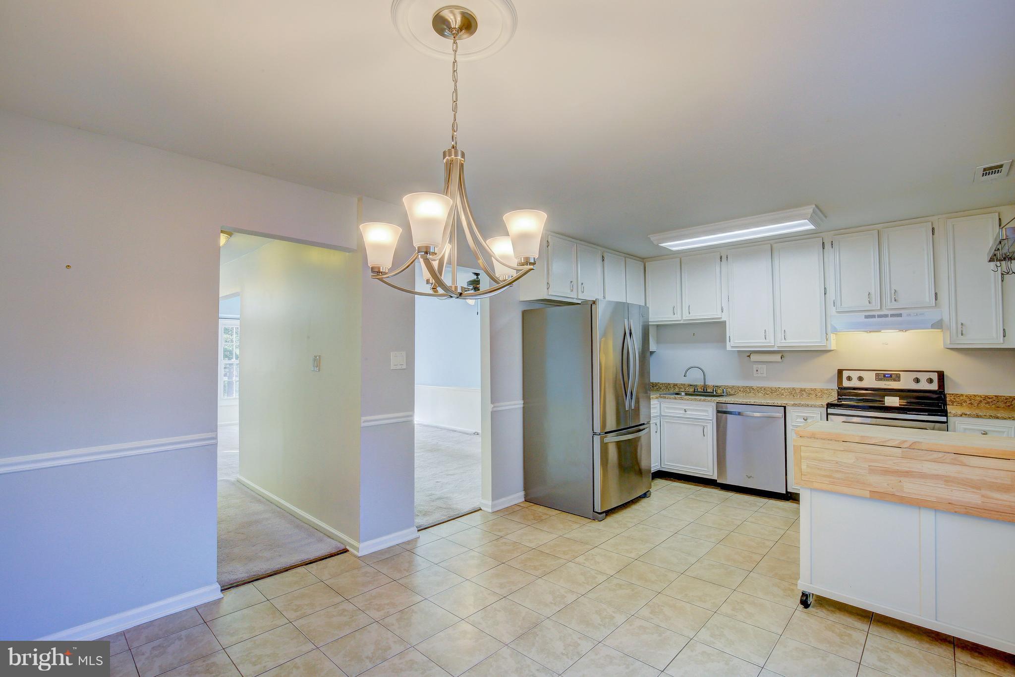 CROFTON MEWS CONDO - Residential Lease