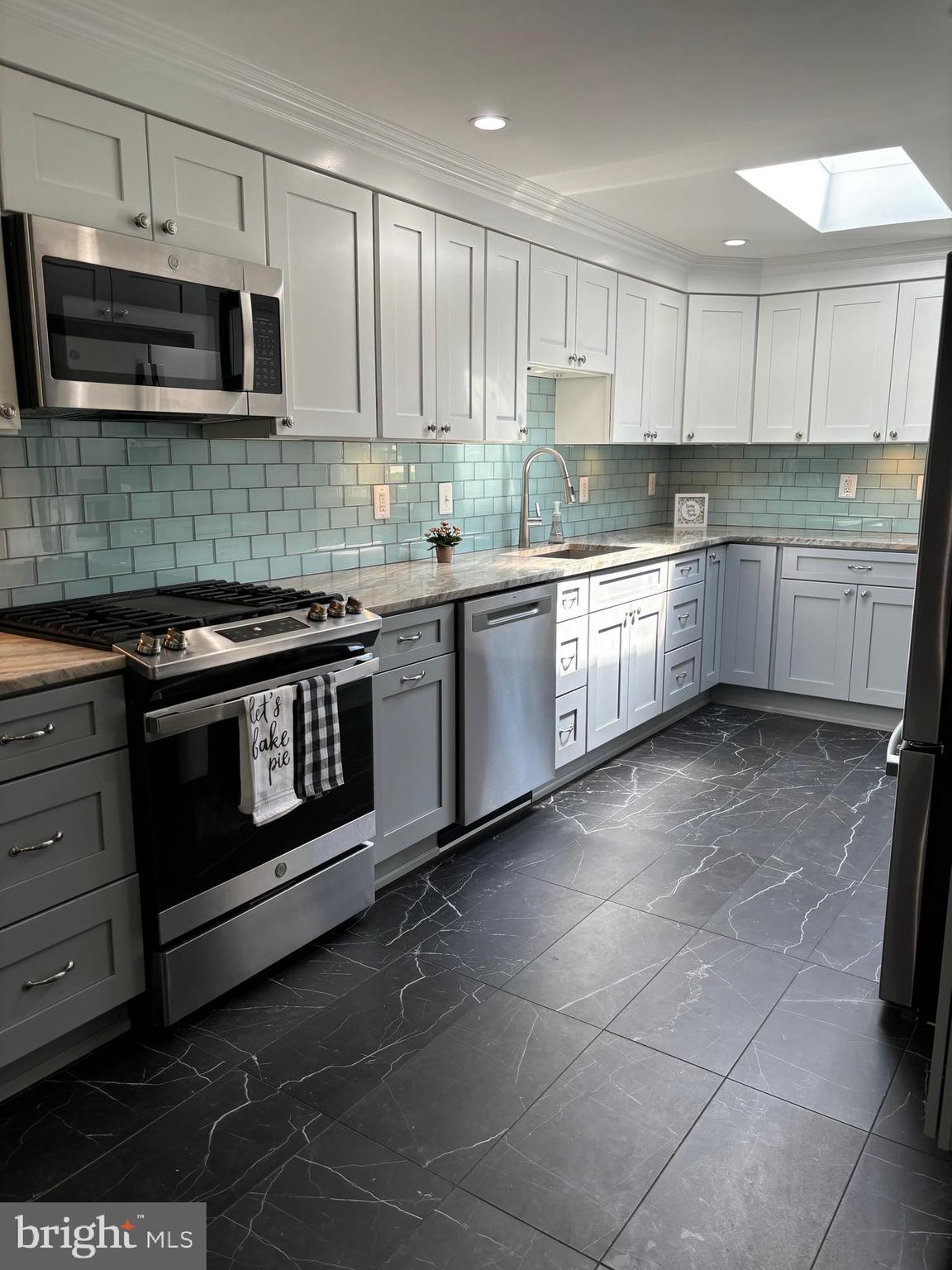 SPRINGDALE ESTATES - Residential Lease