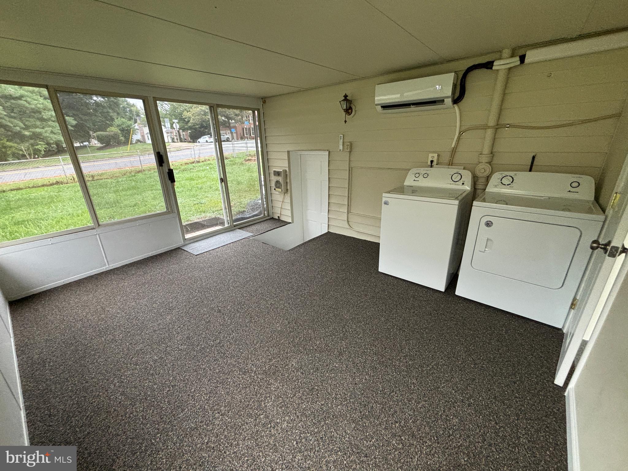 SPRINGDALE ESTATES - Residential Lease