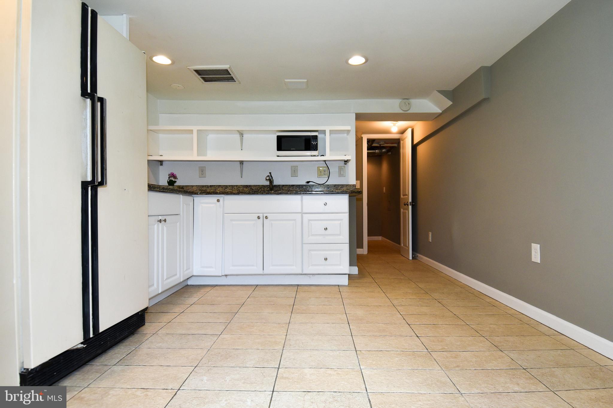 SPRINGDALE ESTATES - Residential Lease