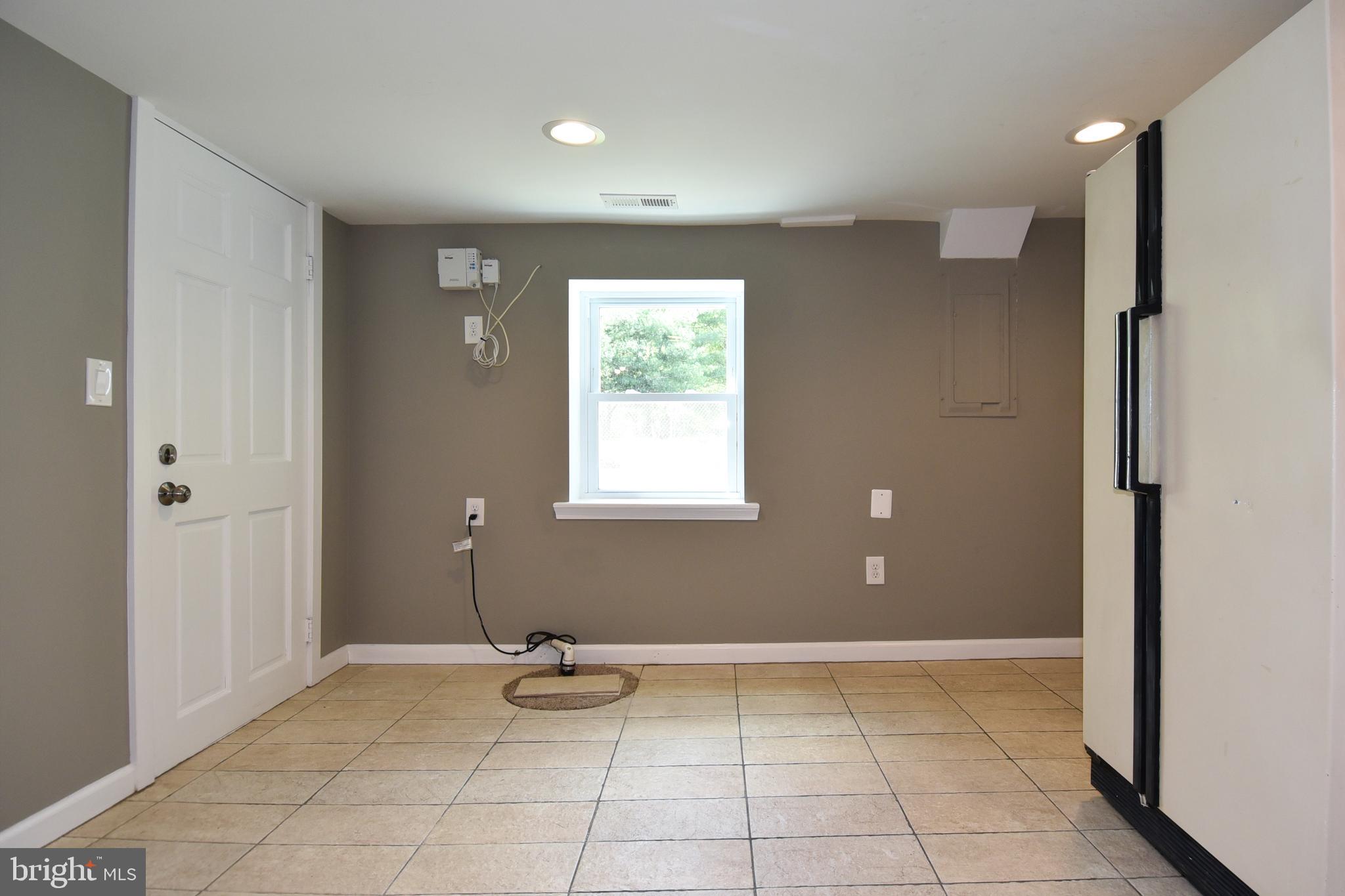 SPRINGDALE ESTATES - Residential Lease