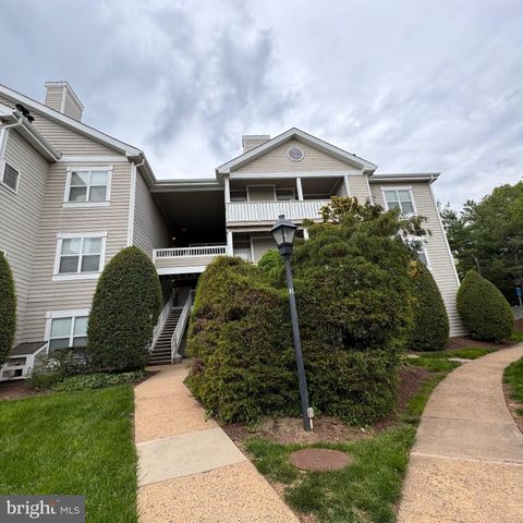 14305 GRAPE HOLLY GROVE 25 CENTREVILLE VA 20121