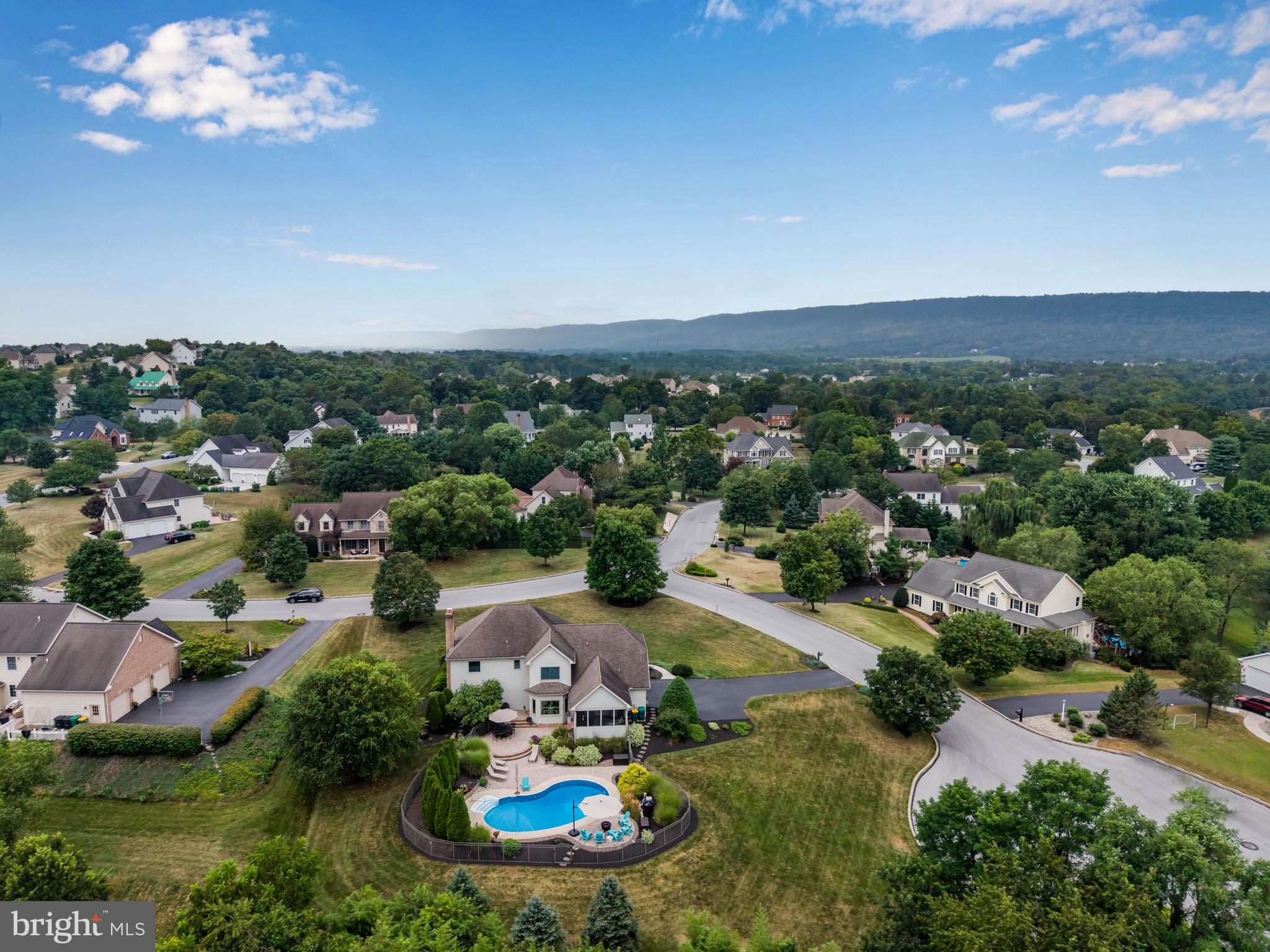 SIGNAL HILL - Residential
