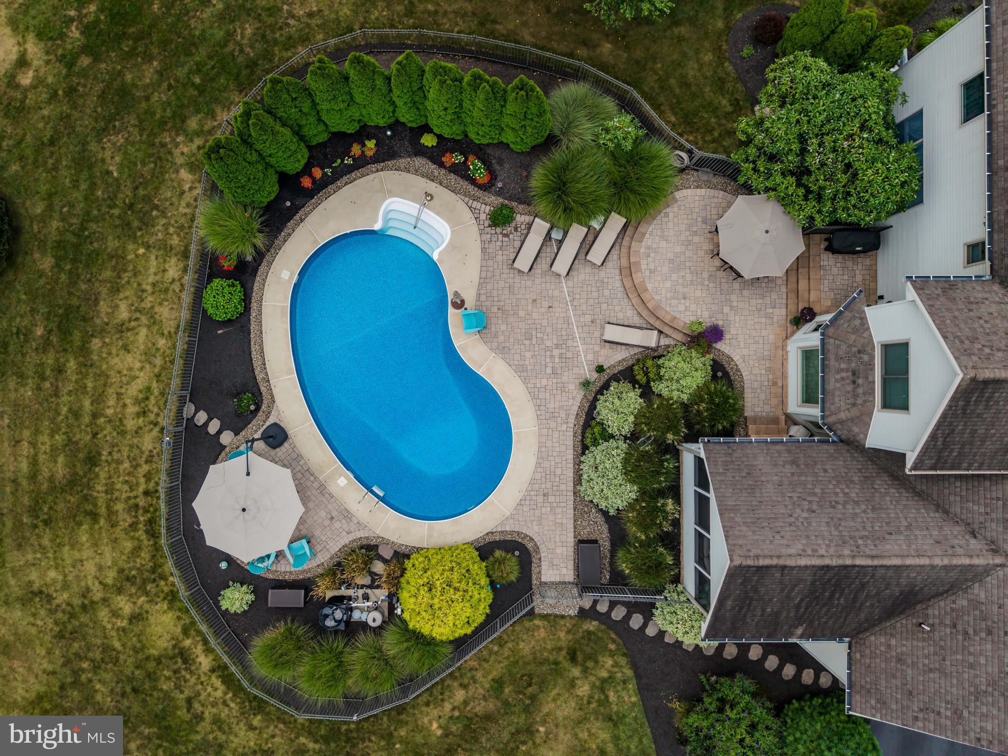 SIGNAL HILL - Residential