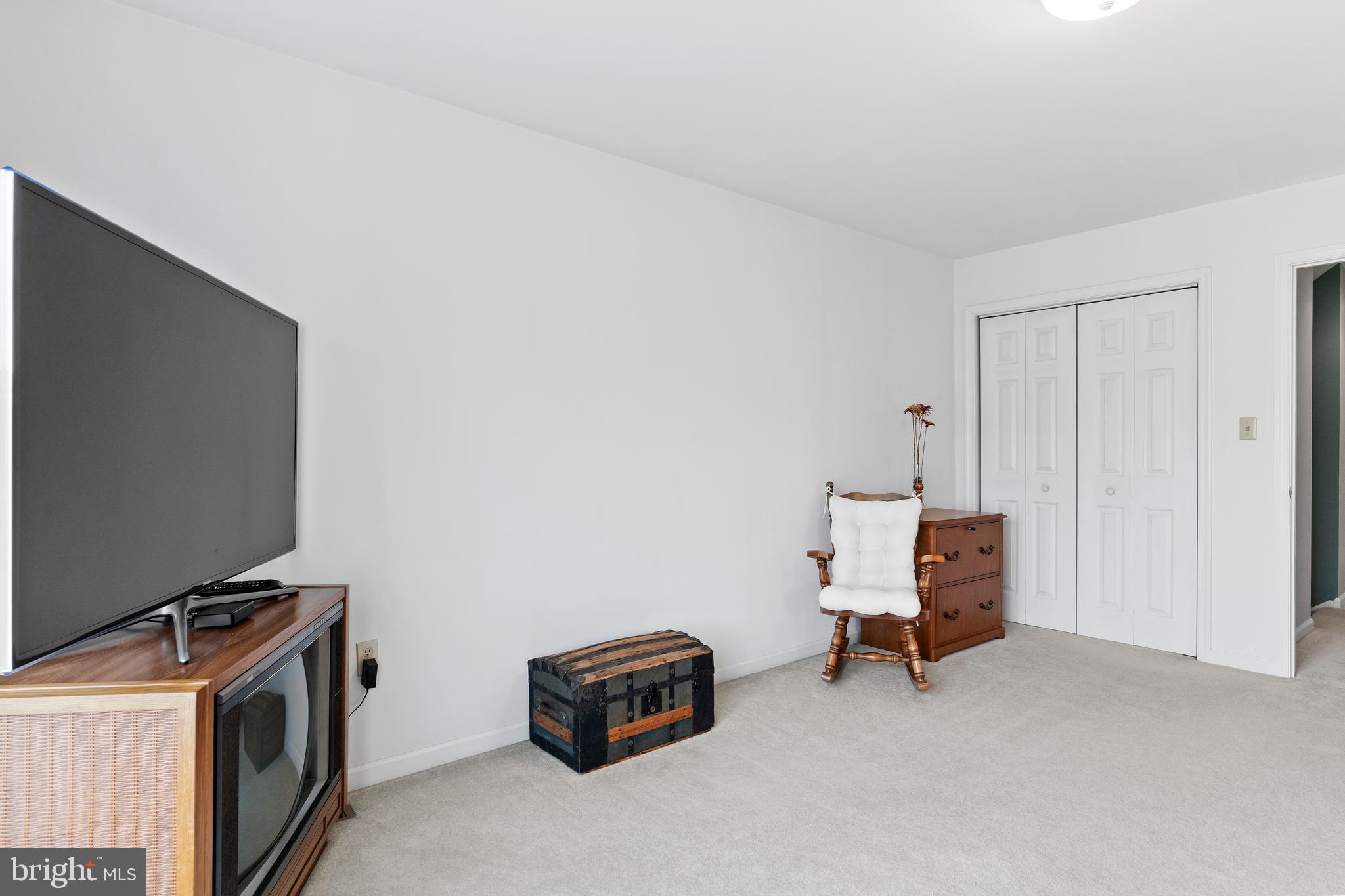 SIGNAL HILL - Residential