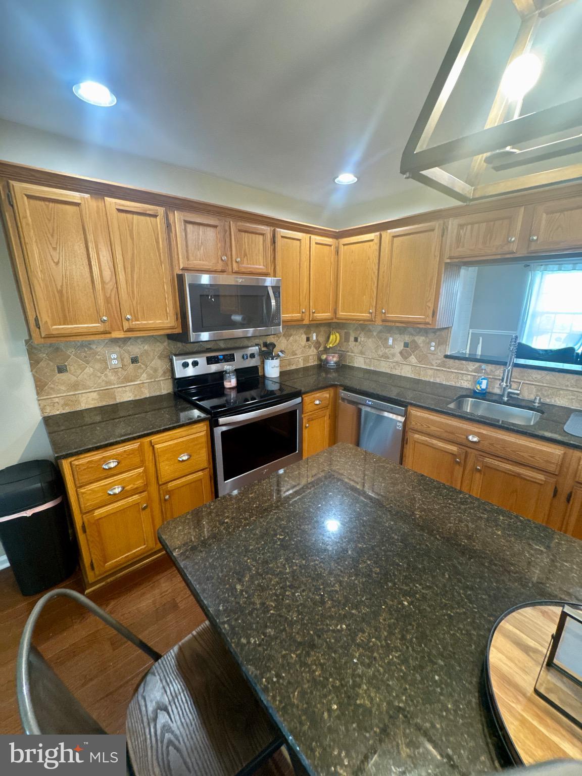 CANTERBURY WOODS - Residential