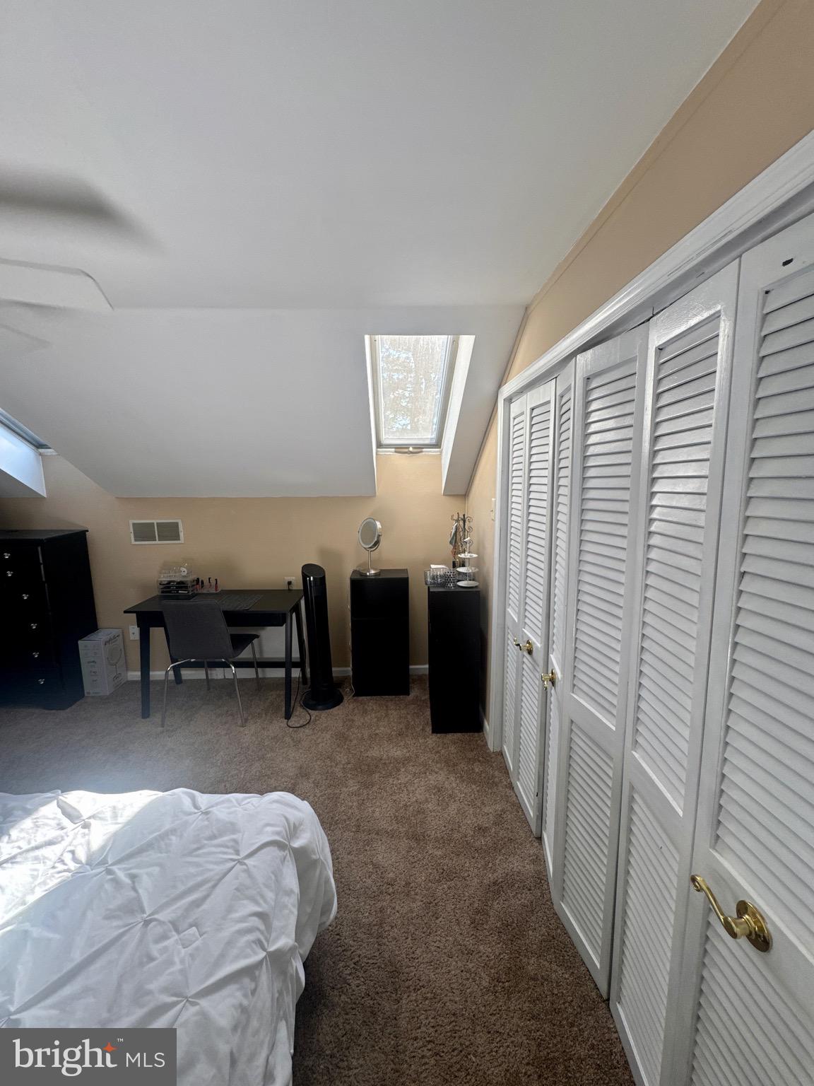 CANTERBURY WOODS - Residential