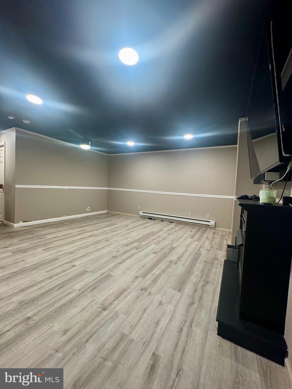 CANTERBURY WOODS - Residential