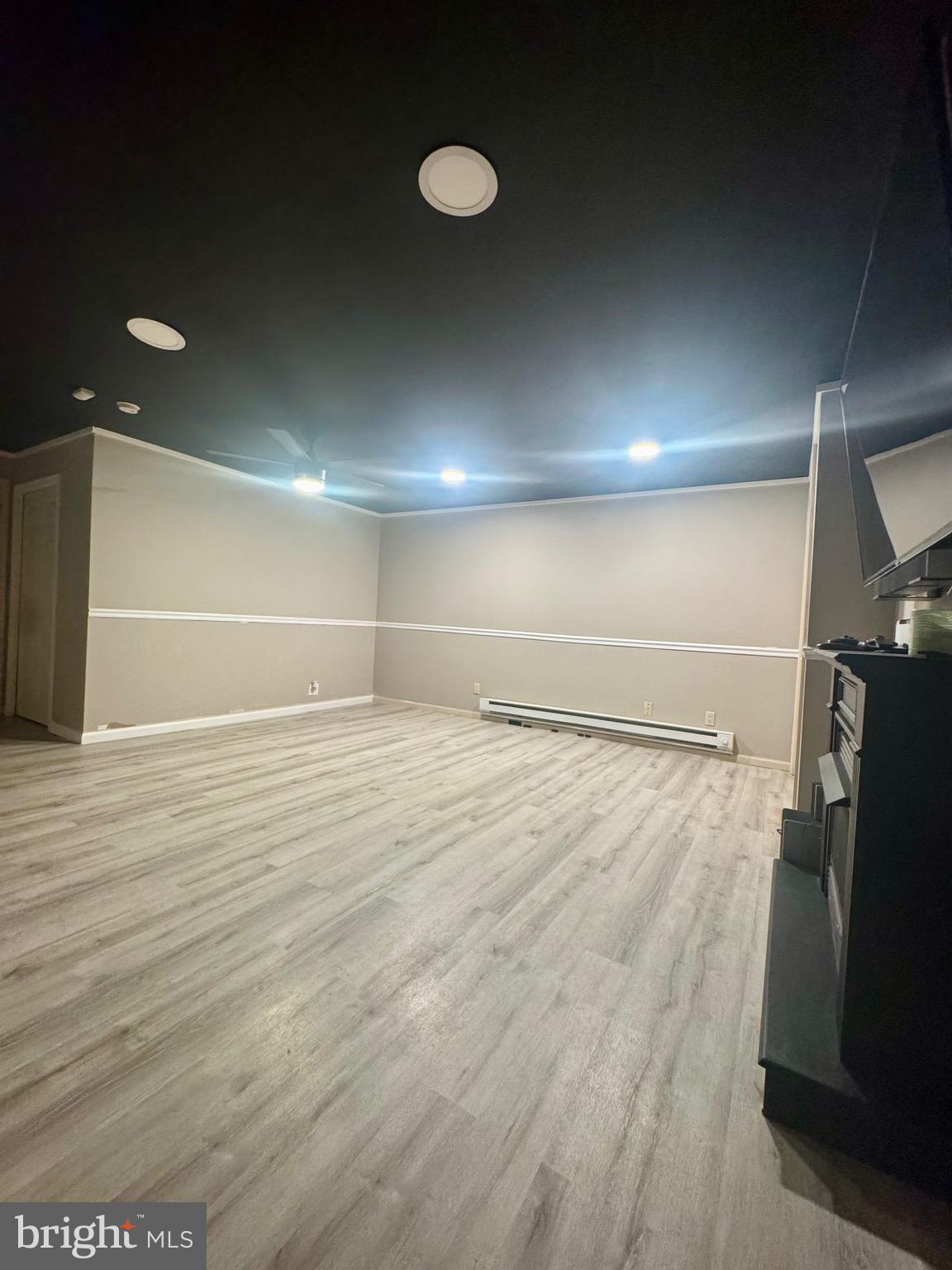 CANTERBURY WOODS - Residential