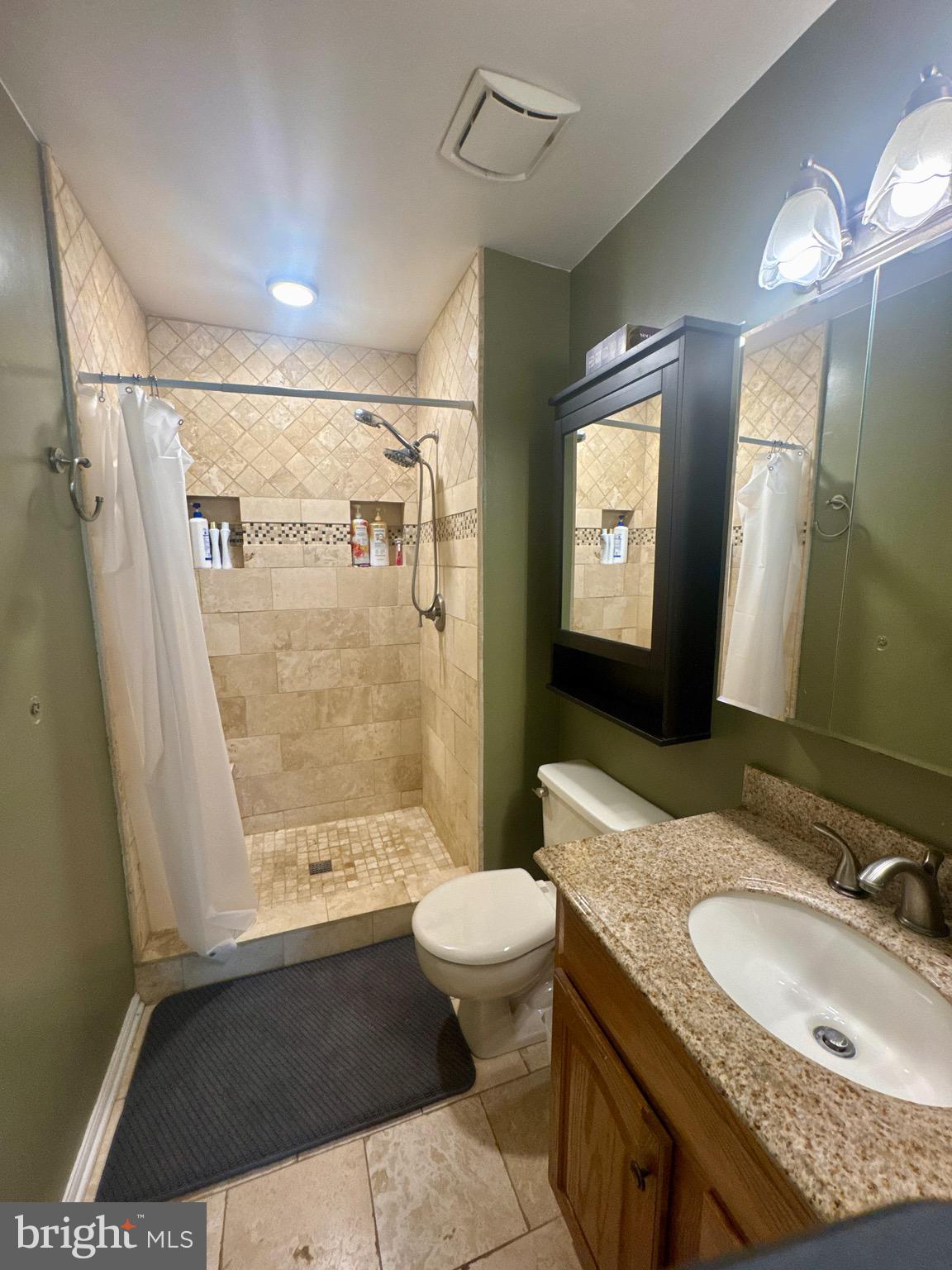 CANTERBURY WOODS - Residential