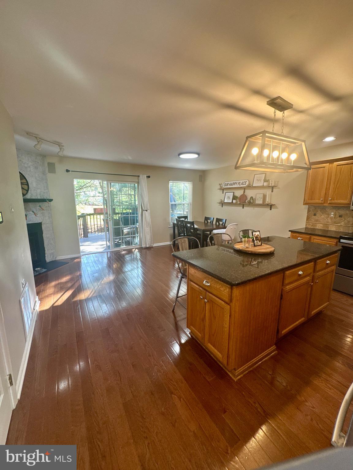 CANTERBURY WOODS - Residential