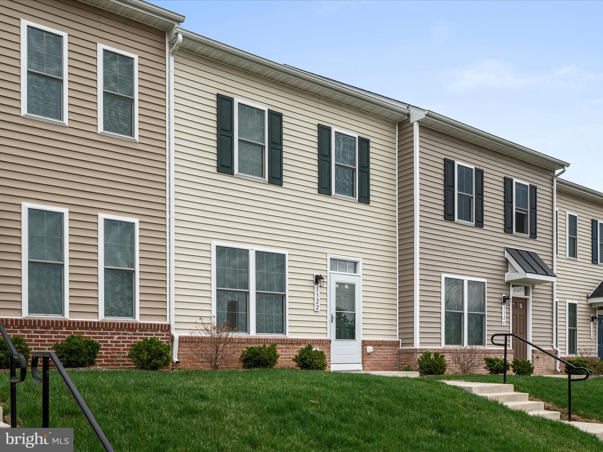 TOWNS AT BROOKS MANOR - Residential