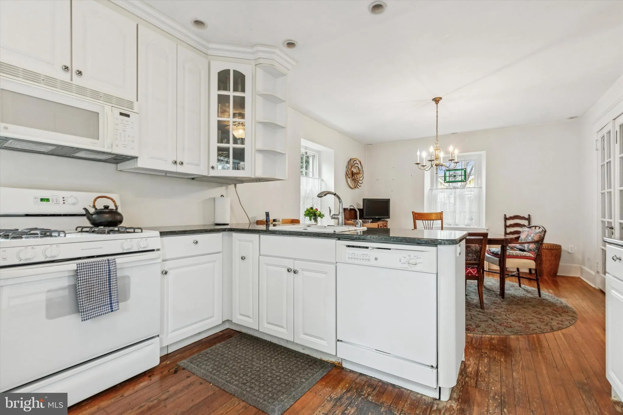 Philadelphia, Pennsylvania 19119, United States, 5 Bedrooms Bedrooms, ,3 BathroomsBathrooms,Residential,Coming Soon,218317