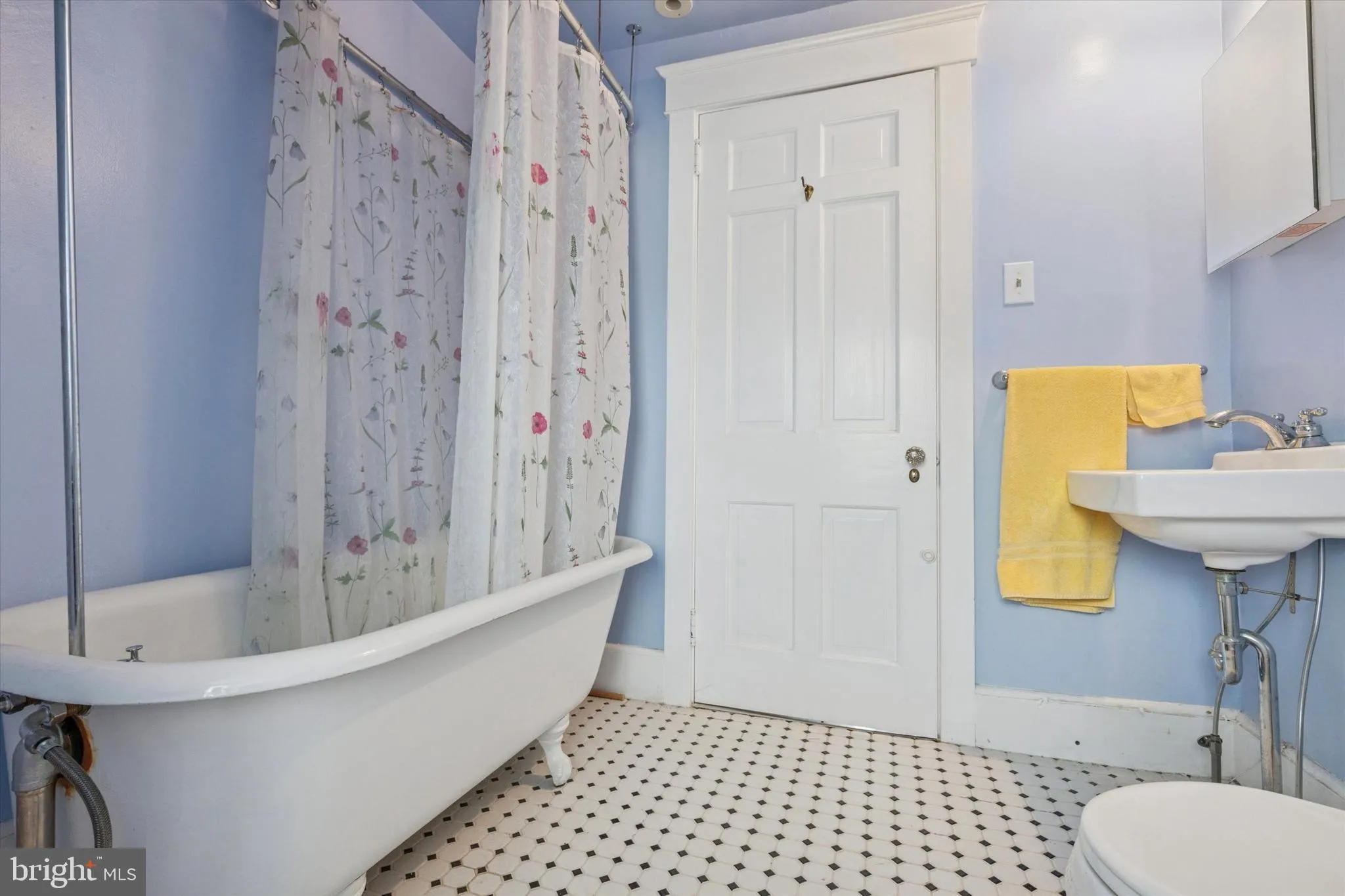 Philadelphia, Pennsylvania 19119, United States, 5 Bedrooms Bedrooms, ,3 BathroomsBathrooms,Residential,Coming Soon,218317