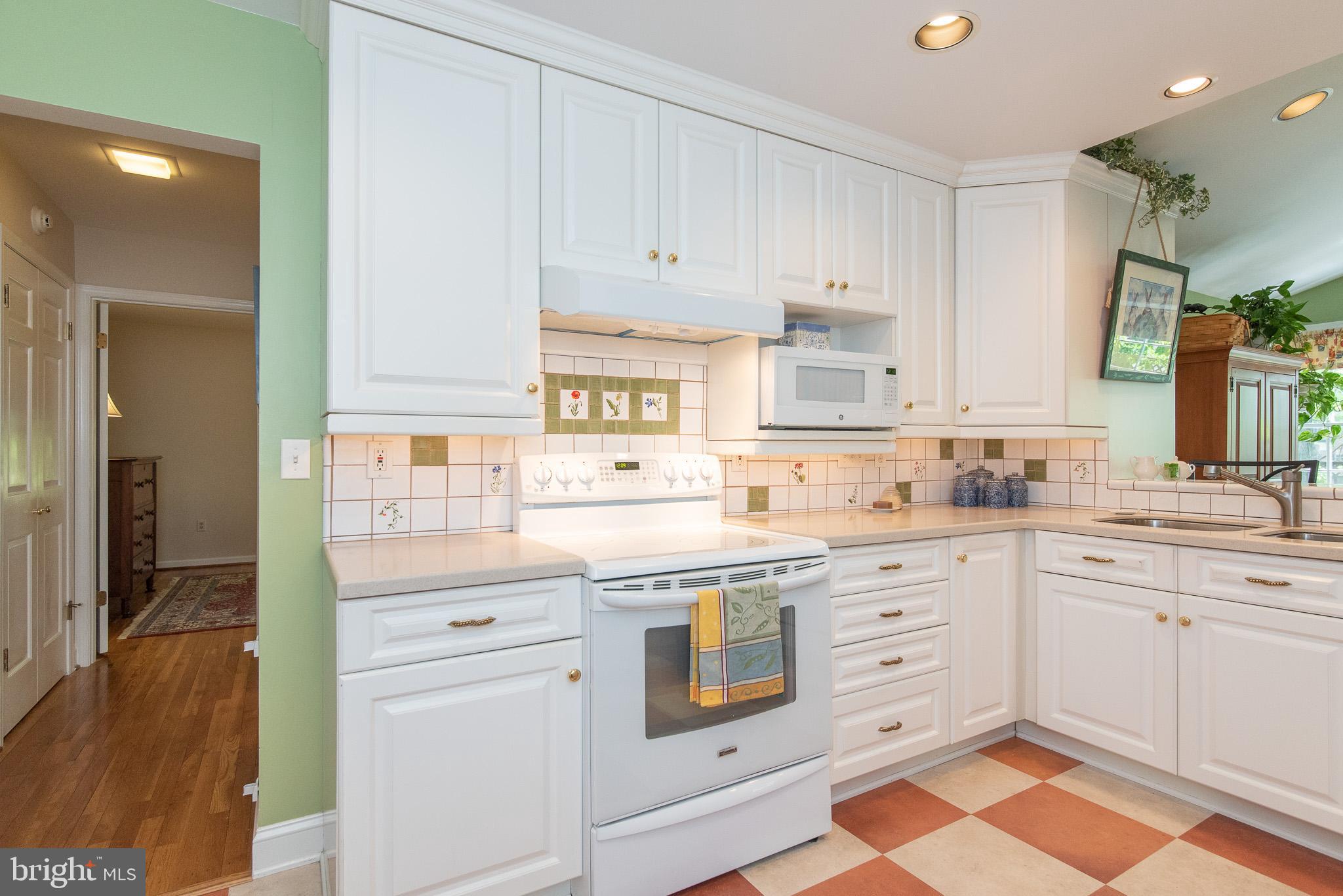 MARSHALEE ESTATES - Residential