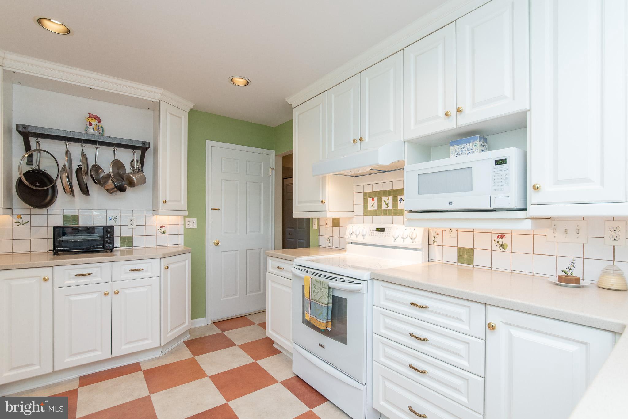 MARSHALEE ESTATES - Residential