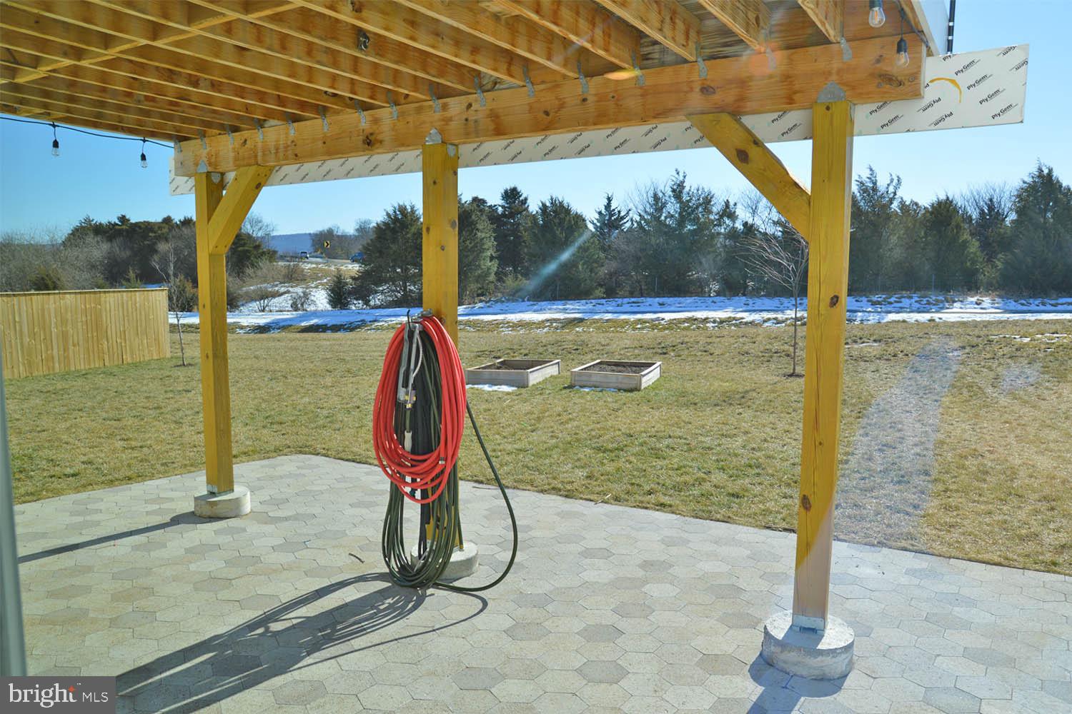 MAGNOLIA SPRINGS - Residential Lease