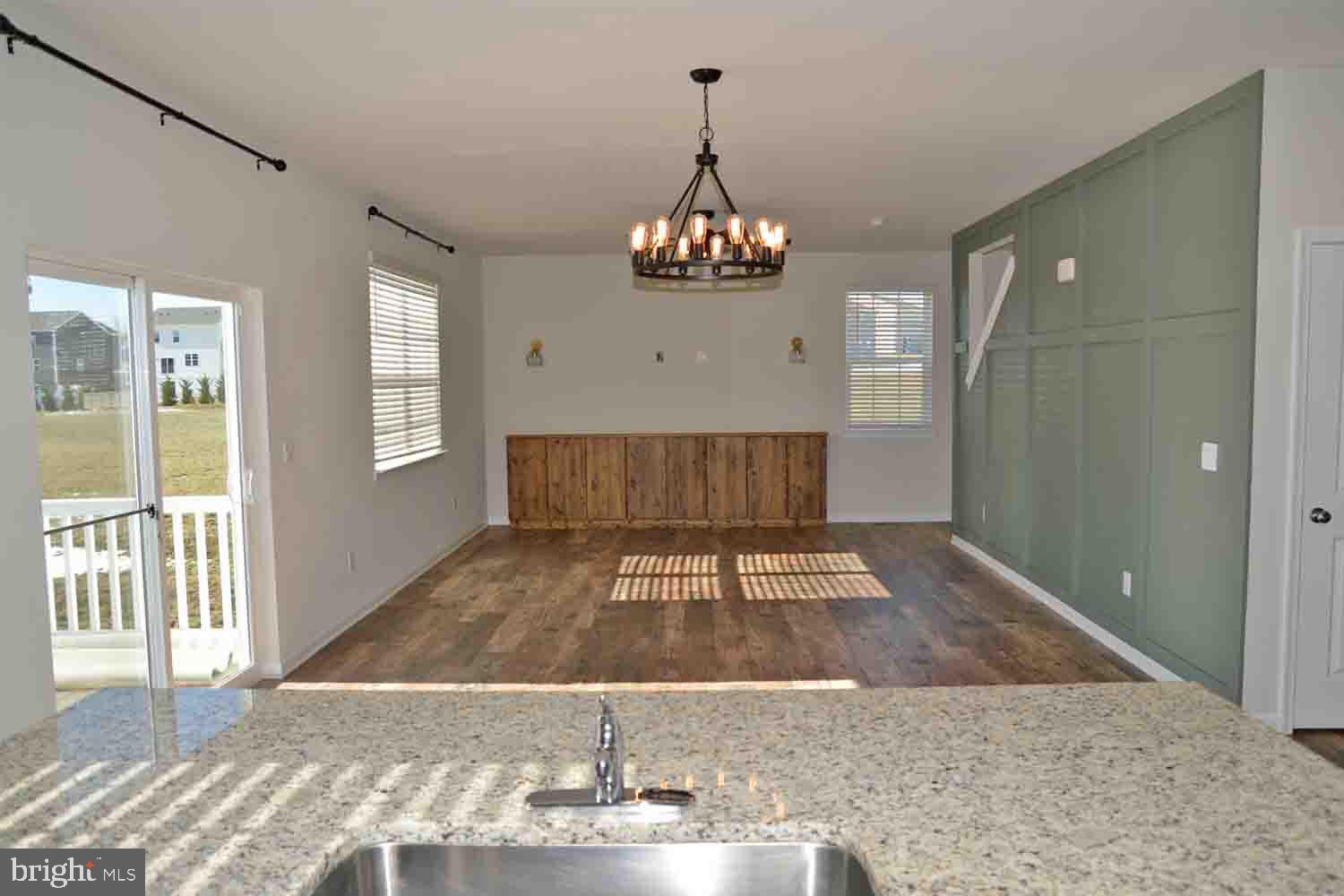 MAGNOLIA SPRINGS - Residential Lease