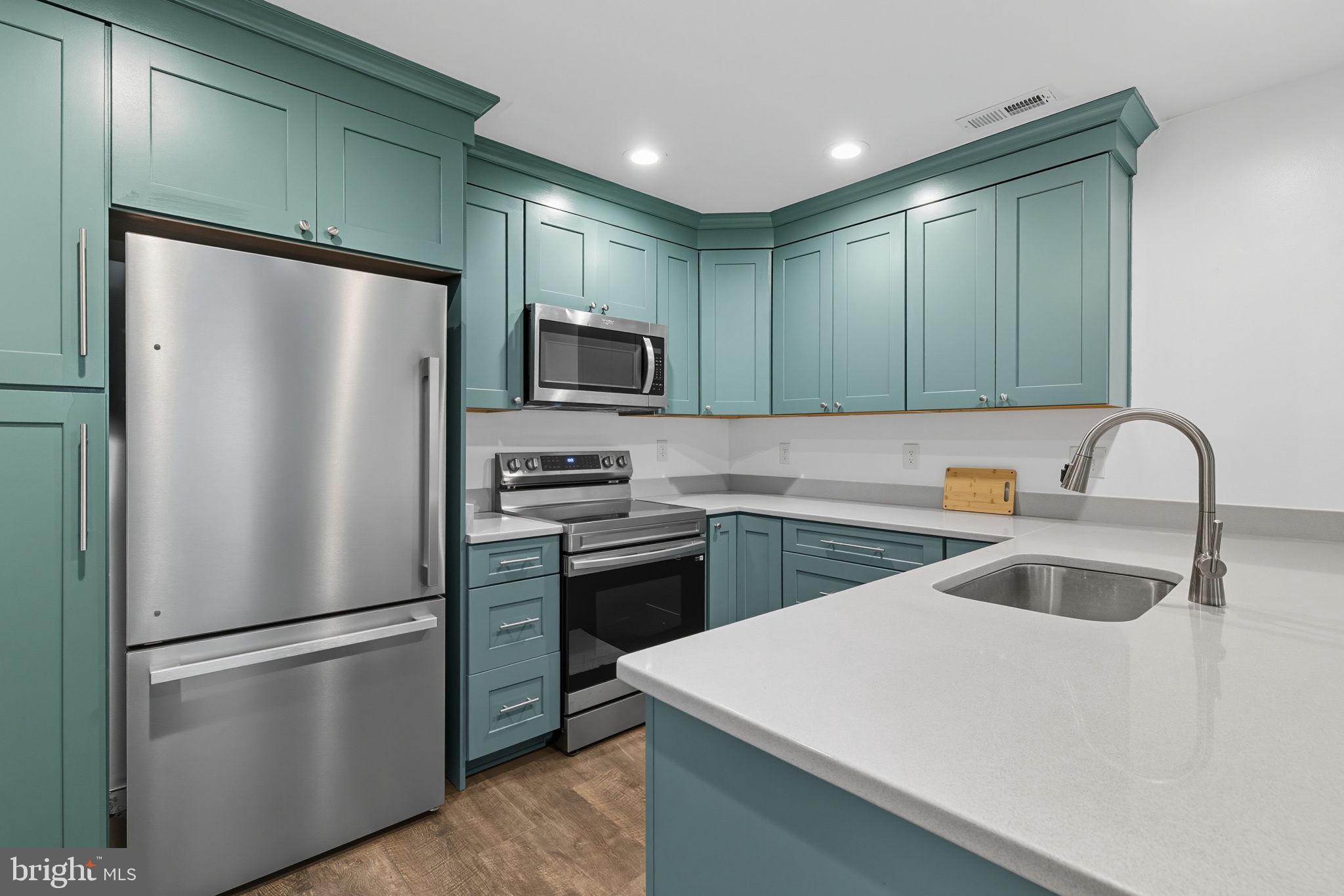 12300 POPLAR FOREST DRIVE