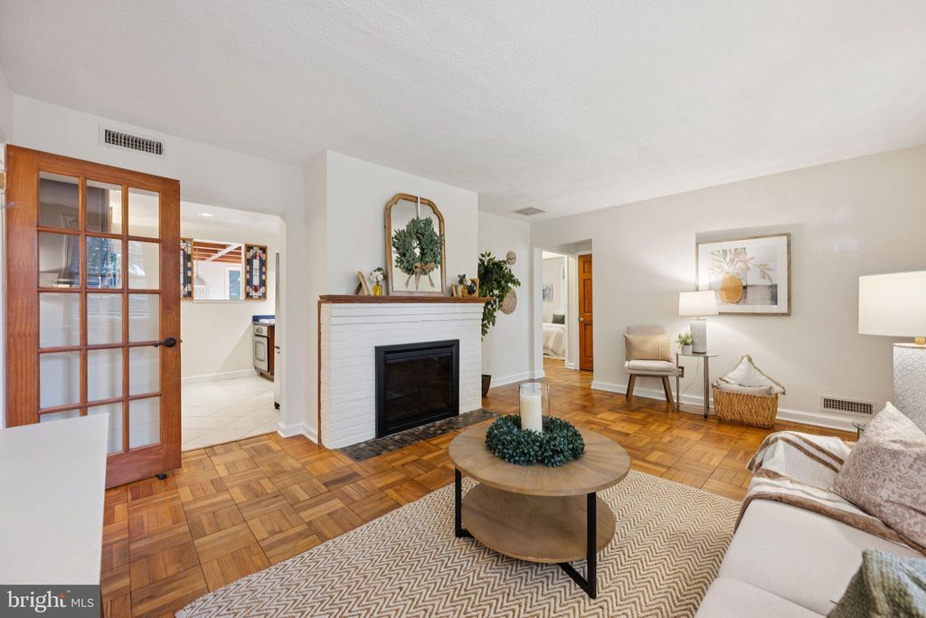 Photo of 3003 Dawson Avenue, SILVER SPRING, MD 20902 (MLS # MDMC2197910)