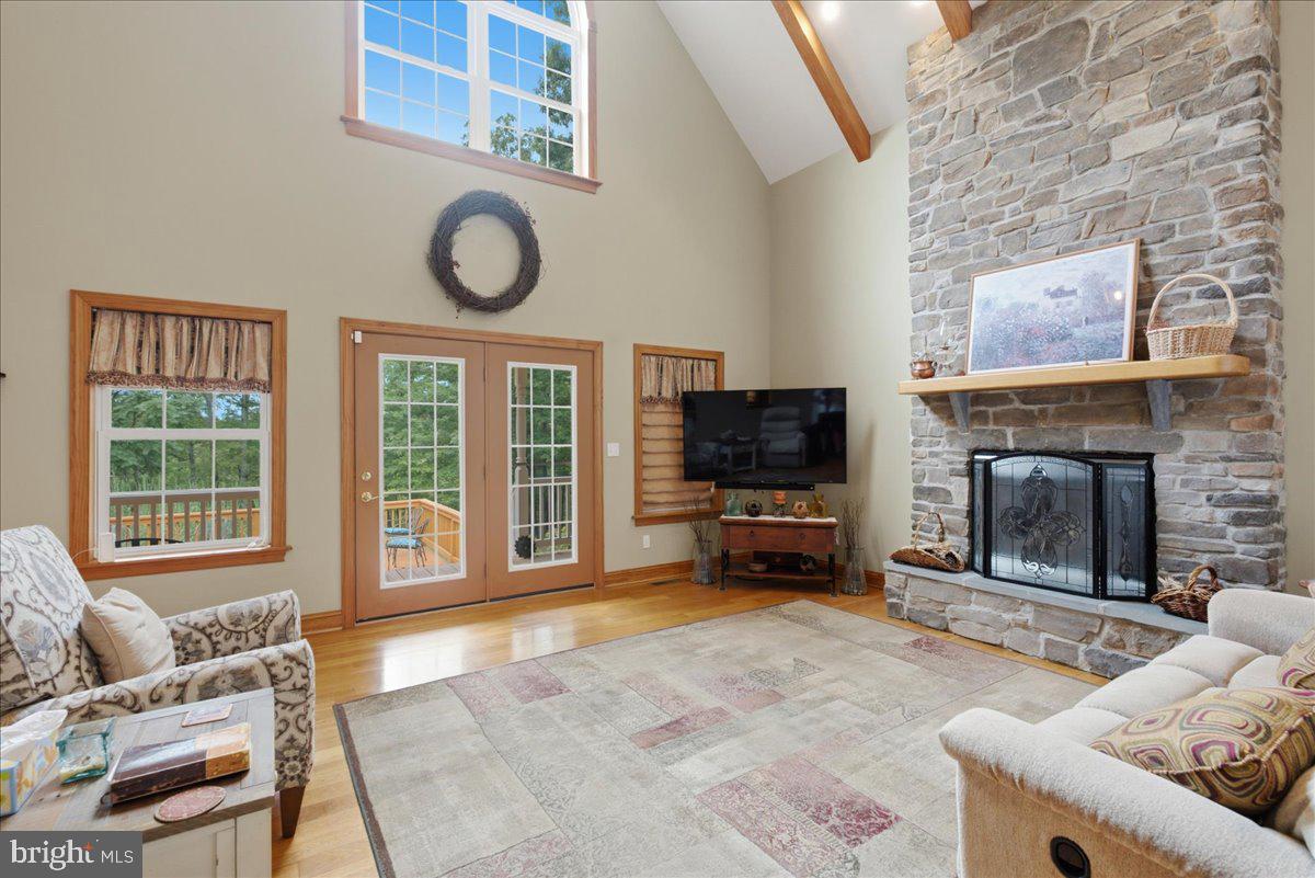 816 GREAT LAKE DRIVE