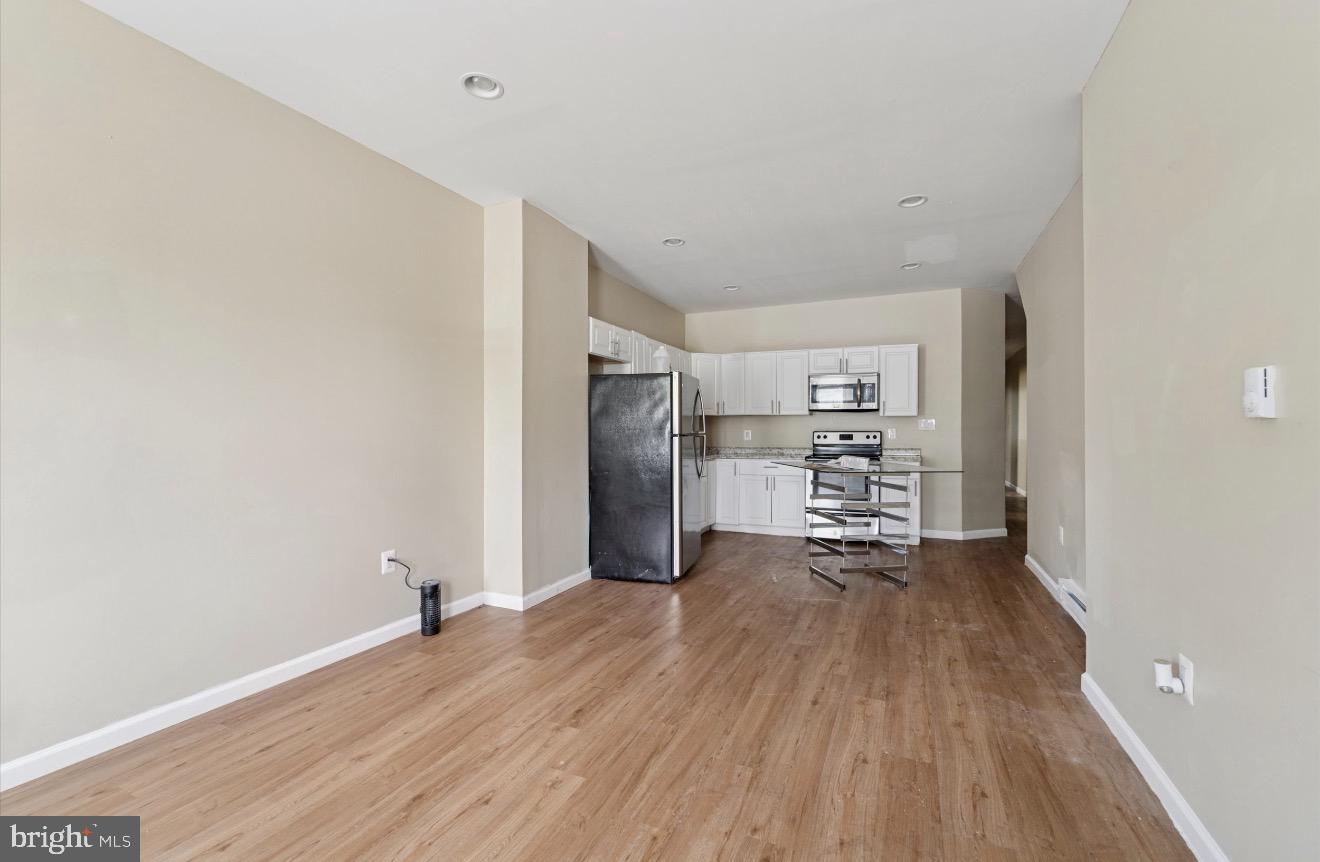 7018 WOODLAND AVENUE