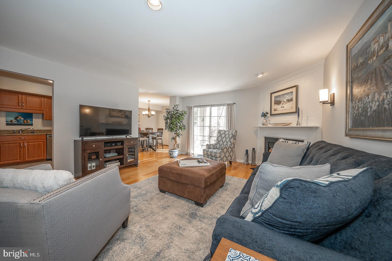 VALLEY STREAM - Residential