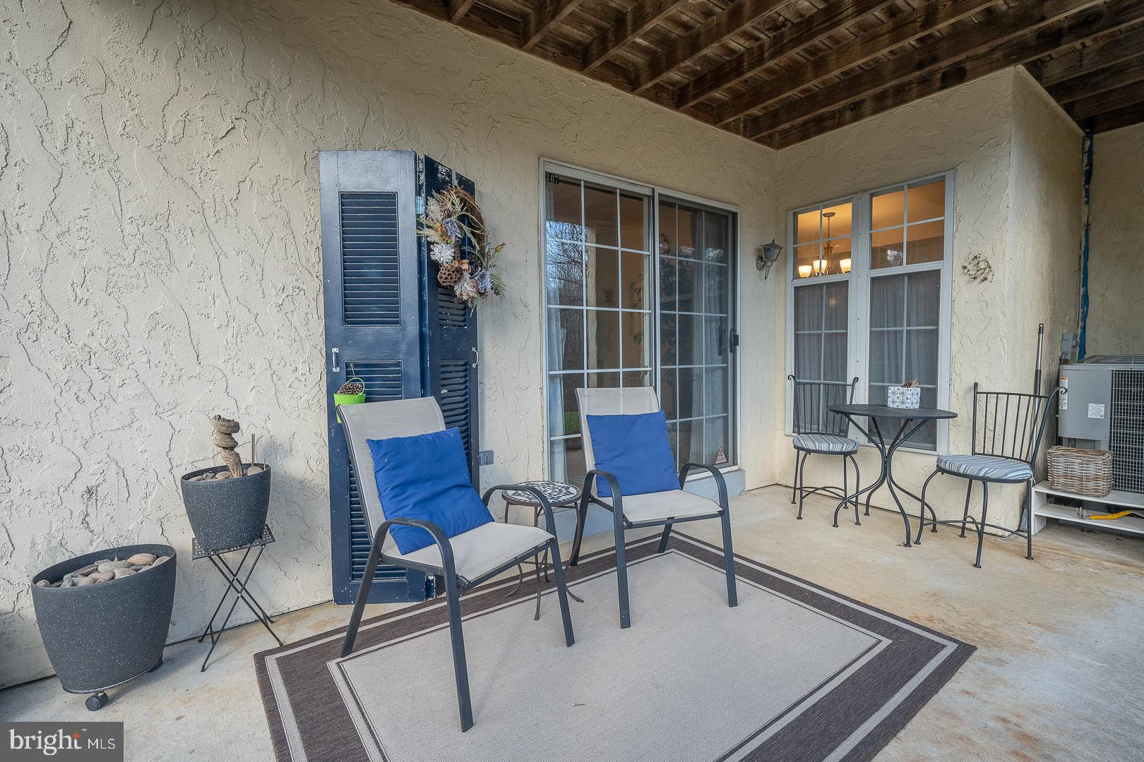 VALLEY STREAM - Residential