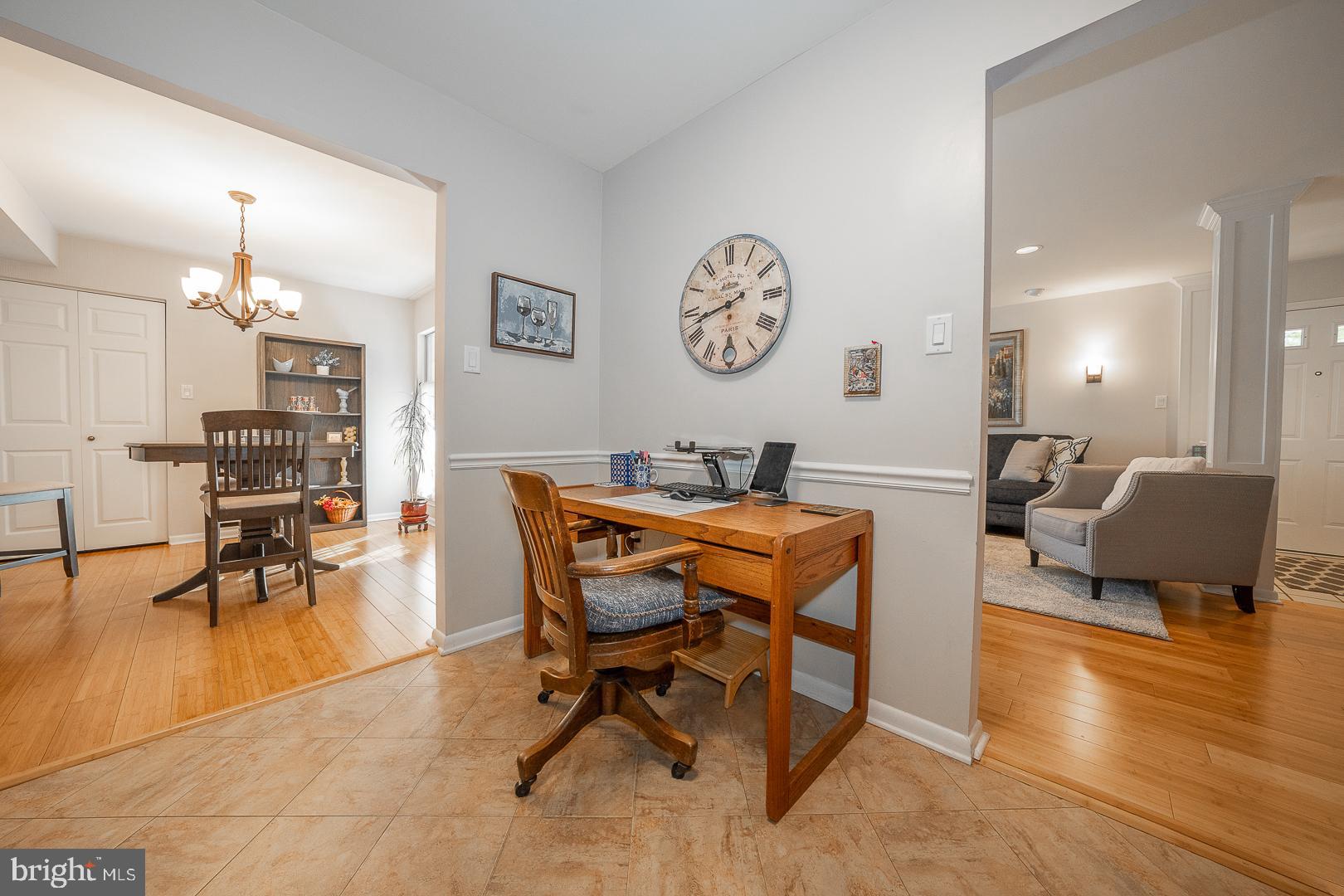 VALLEY STREAM - Residential