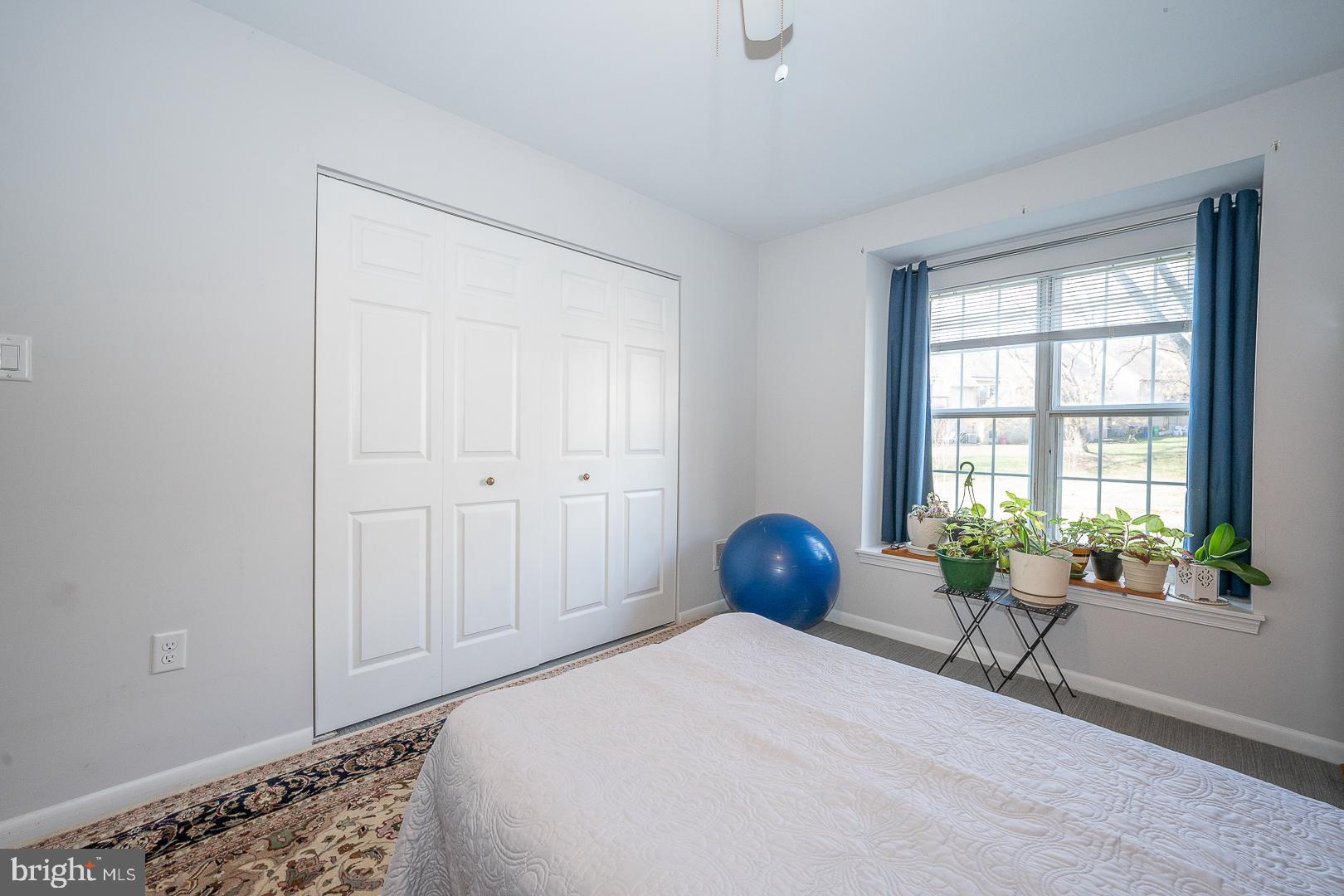 VALLEY STREAM - Residential