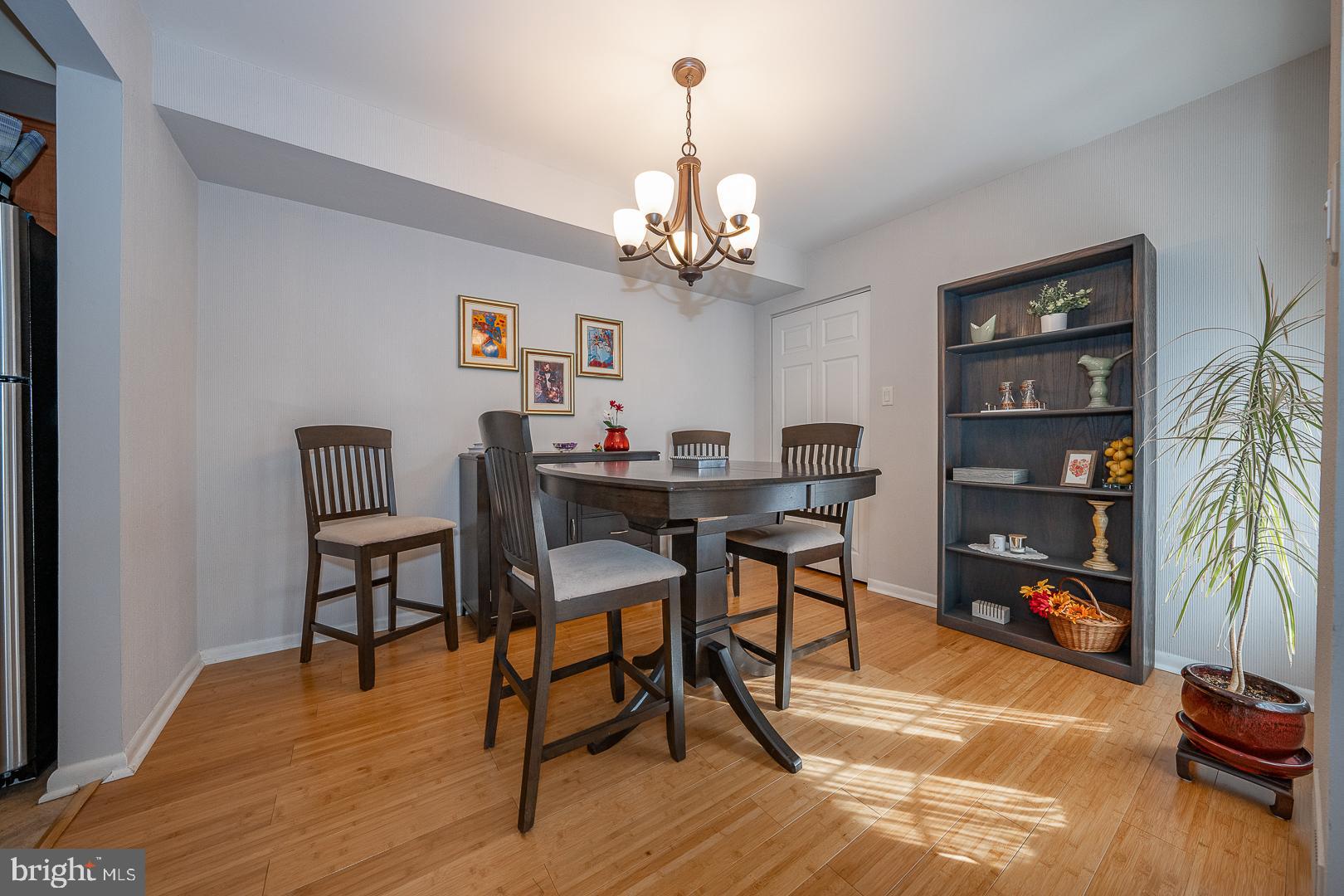 VALLEY STREAM - Residential