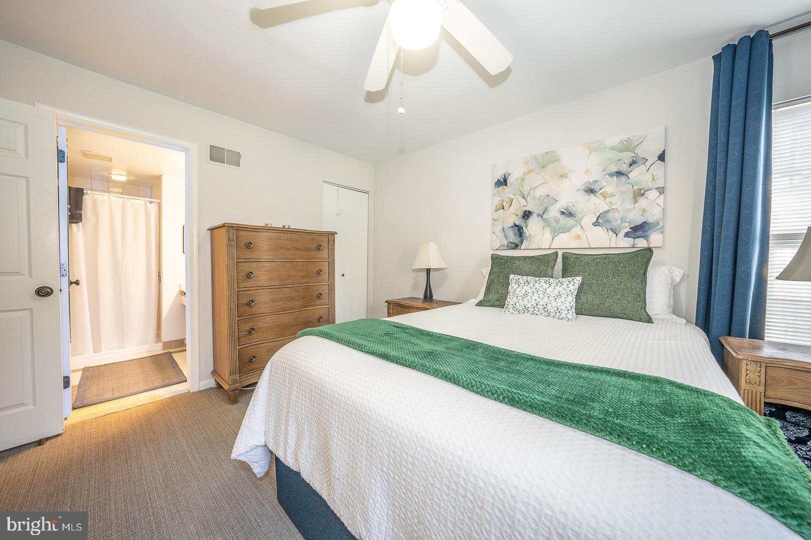 VALLEY STREAM - Residential