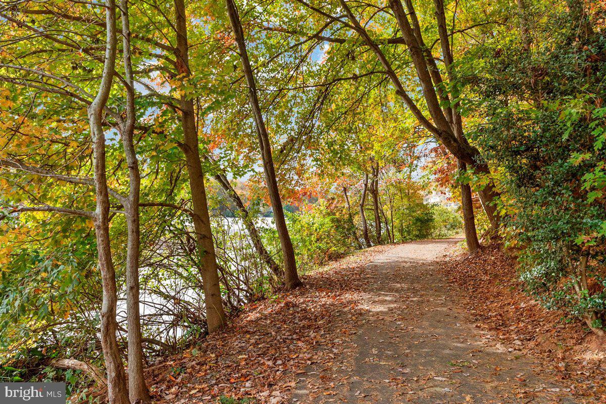 SADDLER OAKS - Residential
