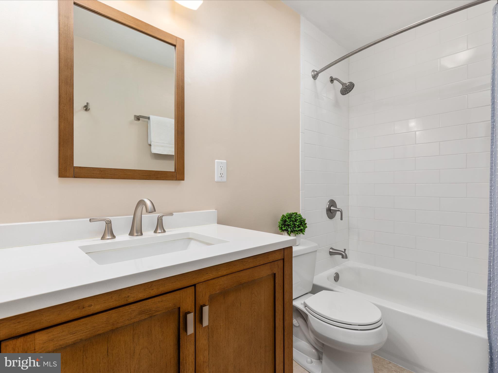 SADDLER OAKS - Residential