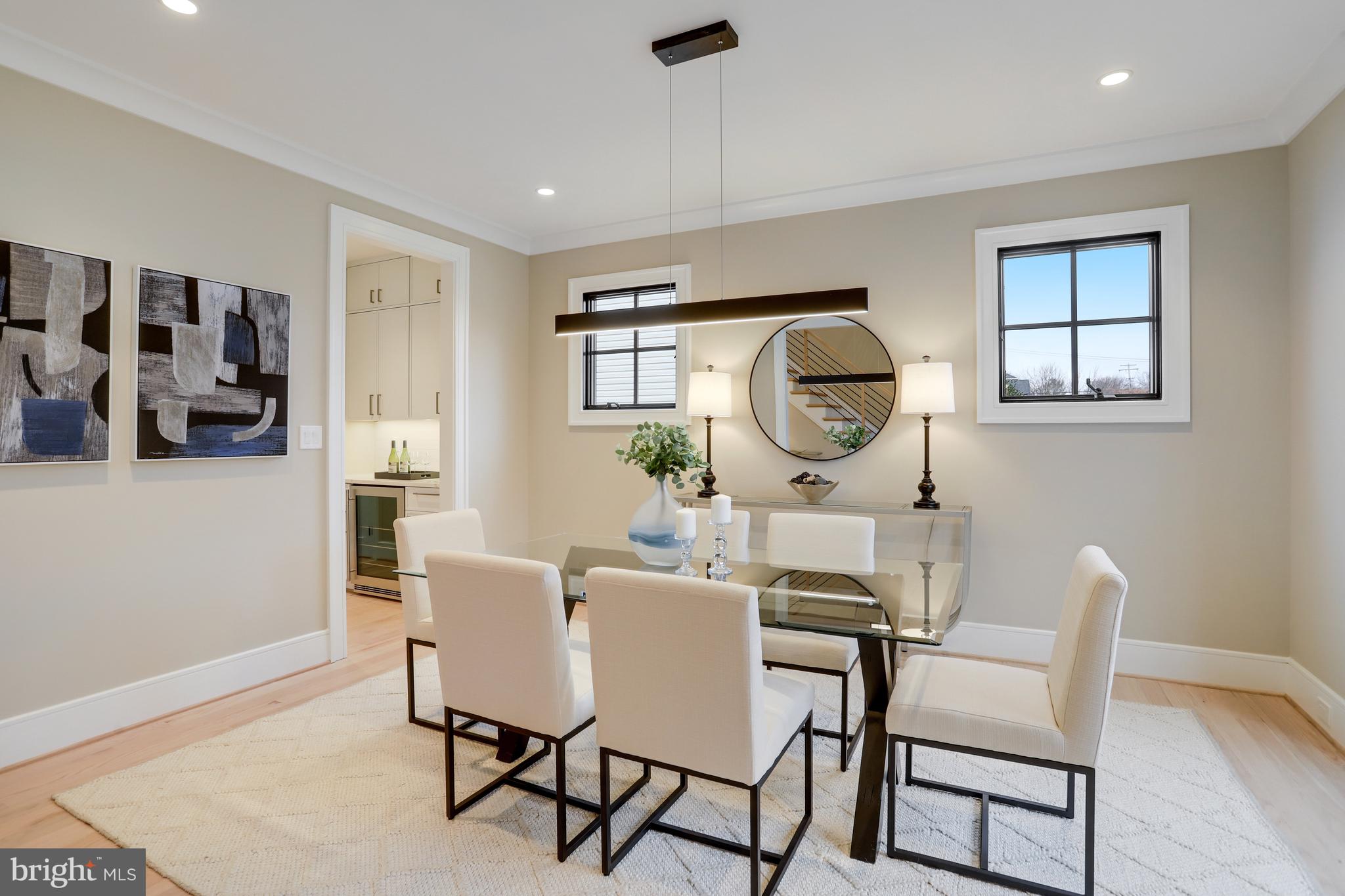 LYONHURST - Residential