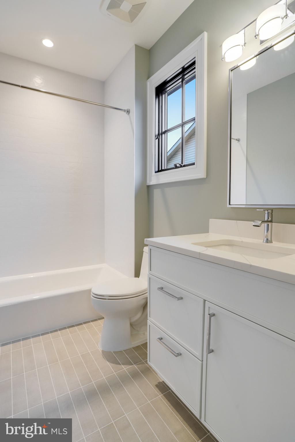 LYONHURST - Residential