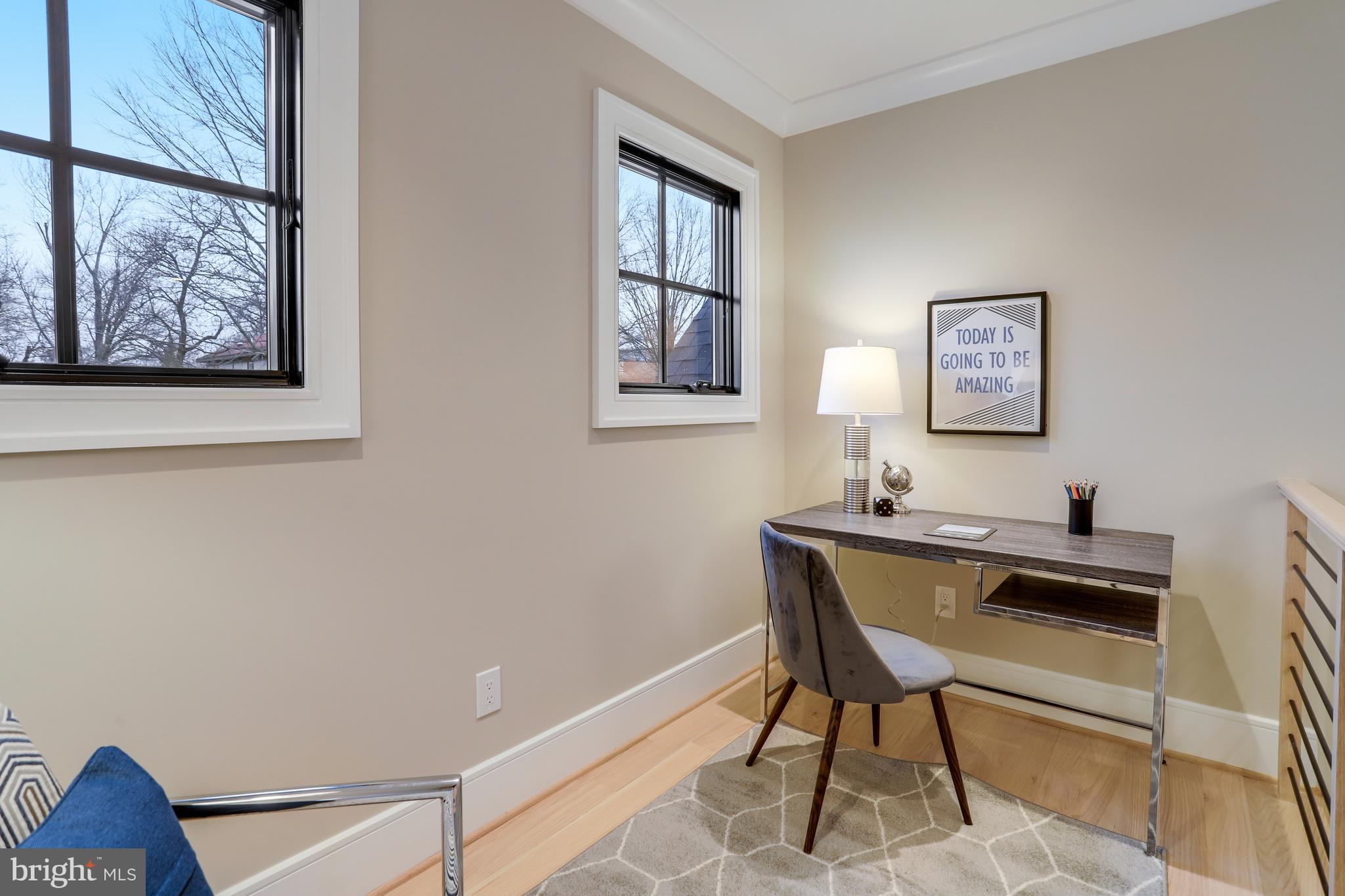 LYONHURST - Residential