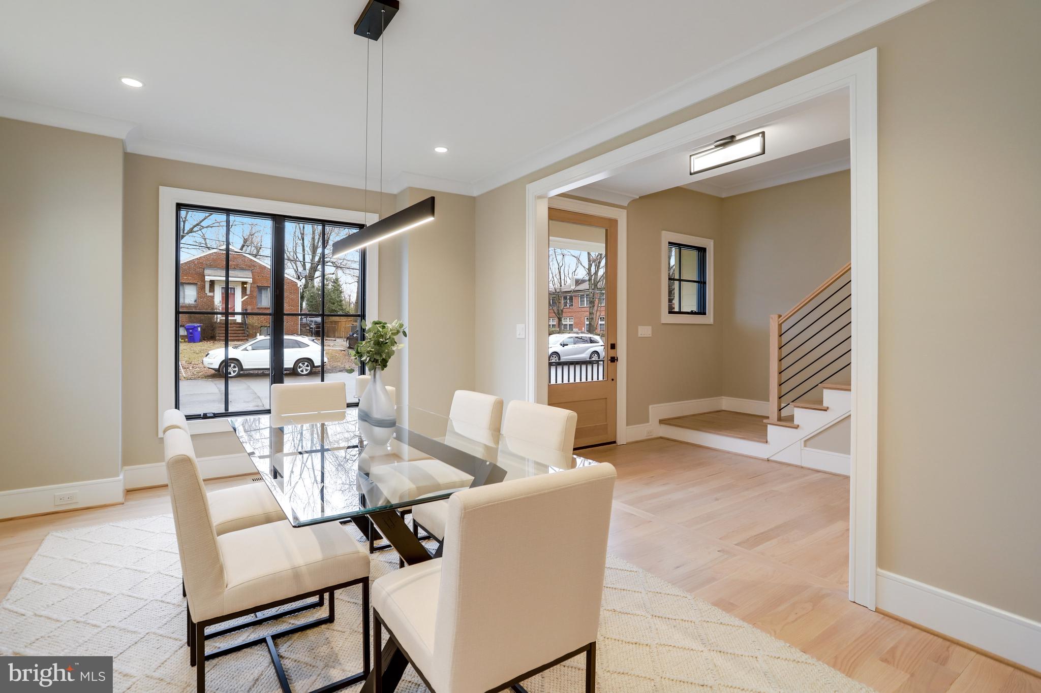 LYONHURST - Residential