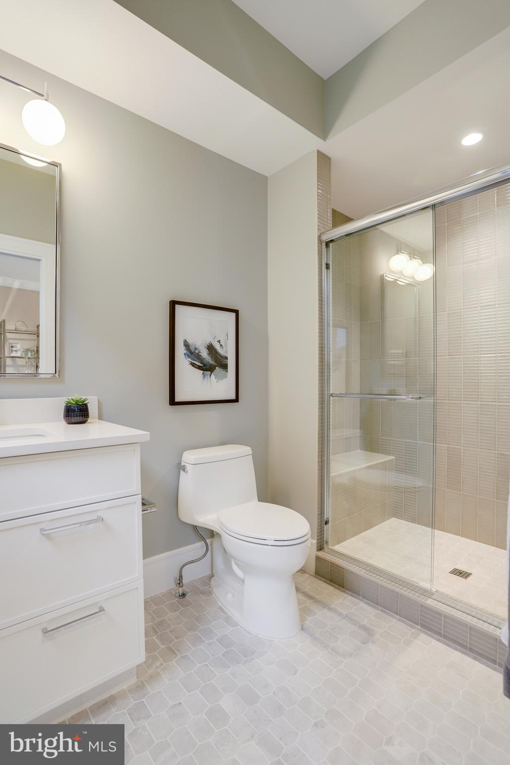 LYONHURST - Residential