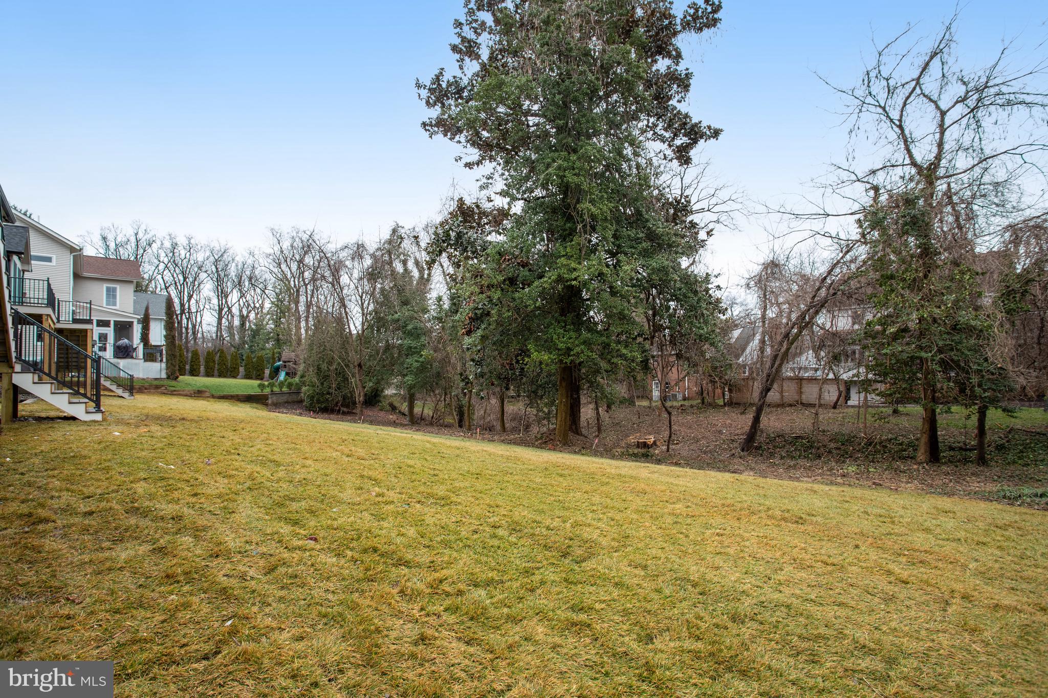 LYONHURST - Residential