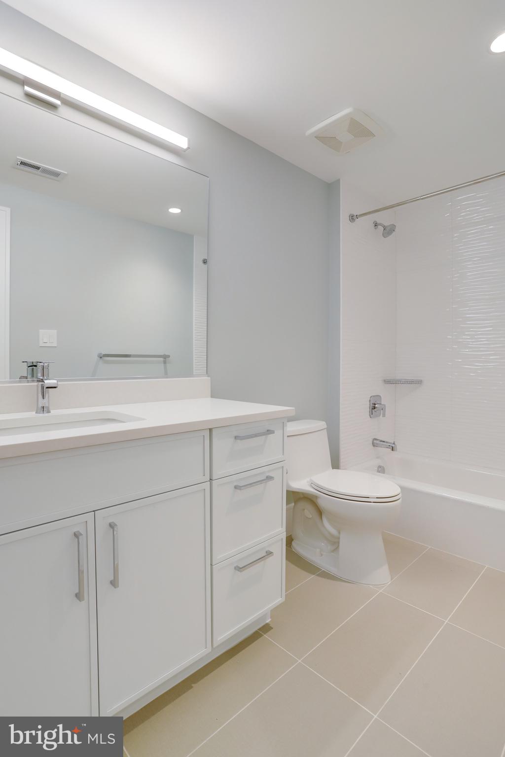 LYONHURST - Residential