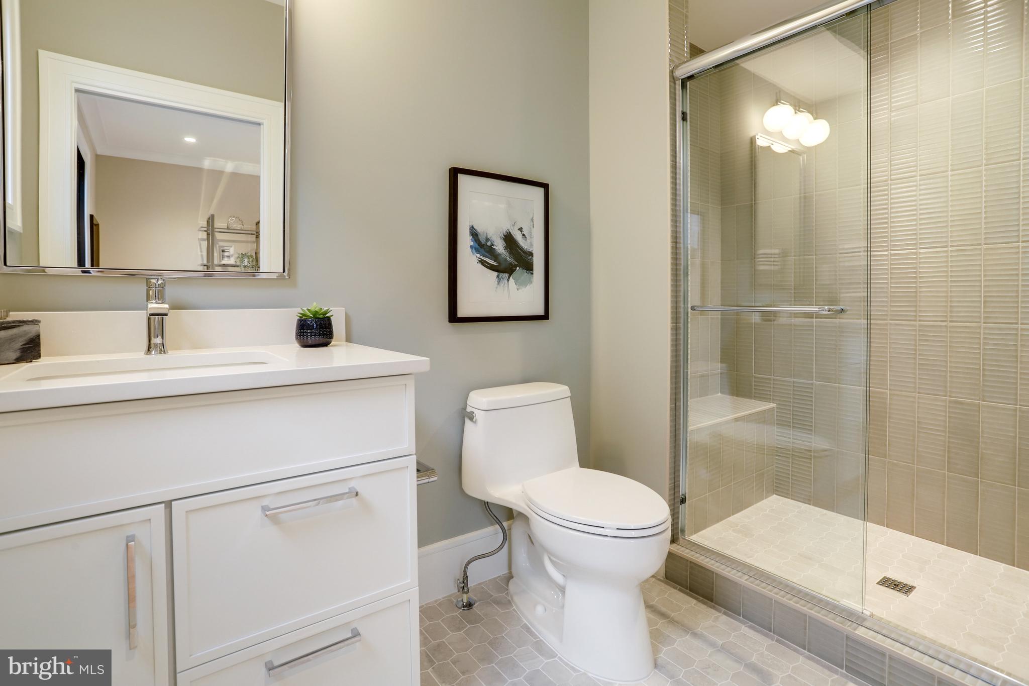 LYONHURST - Residential