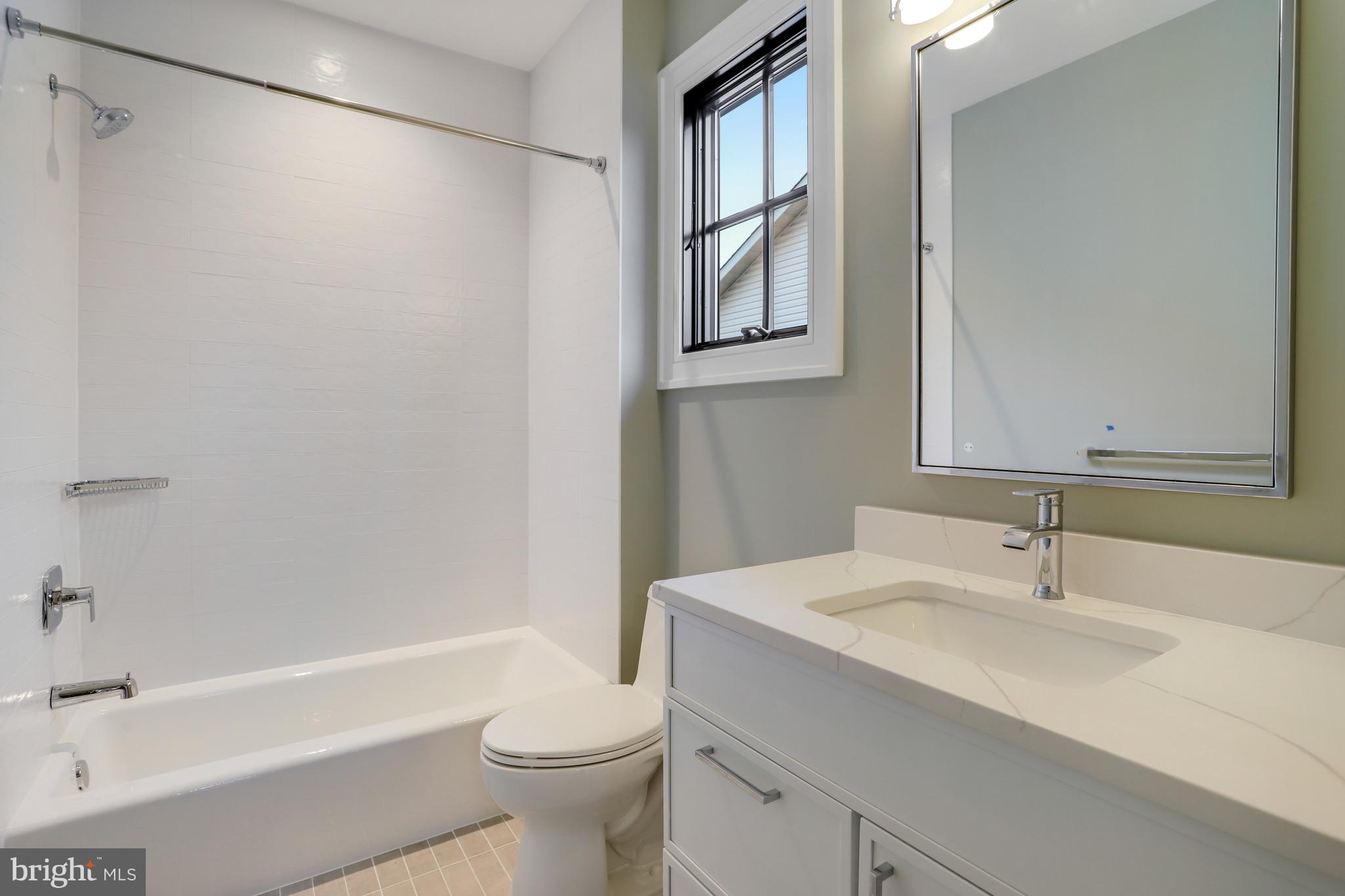 LYONHURST - Residential